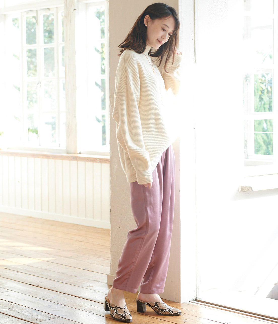 VIS「厚手サテンリラックステーパードパンツ」|その他|