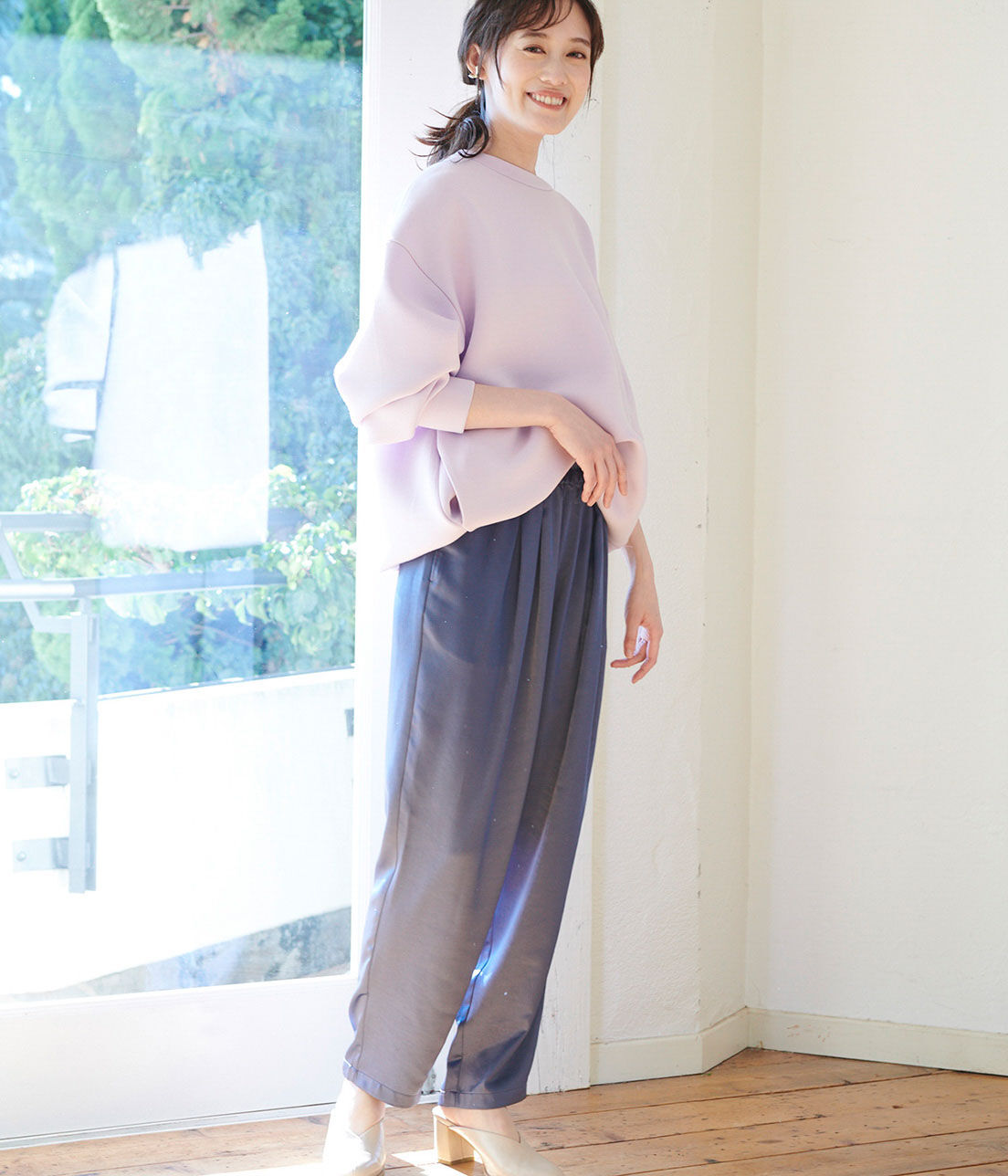 VIS「厚手サテンリラックステーパードパンツ」|その他|