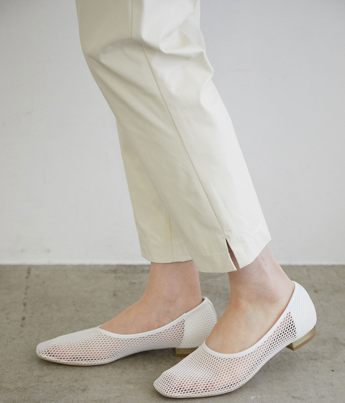 VIS「【ヴィーガンエコレザー】ウエストイージーテーパードパンツ」|その他|