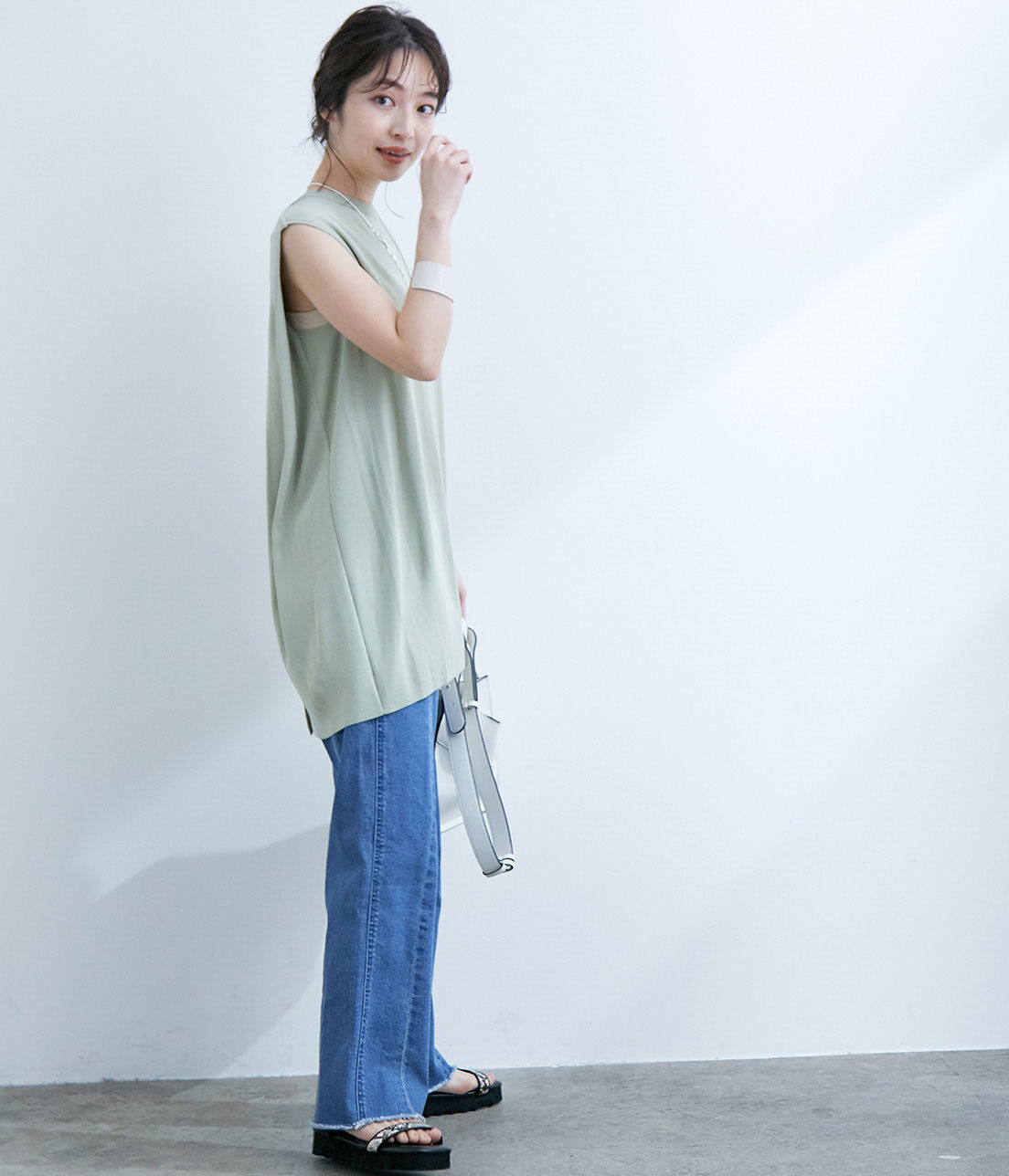 VIS「【TV着用】バックデザイン肩タックチュニックプルオーバー」|その他|