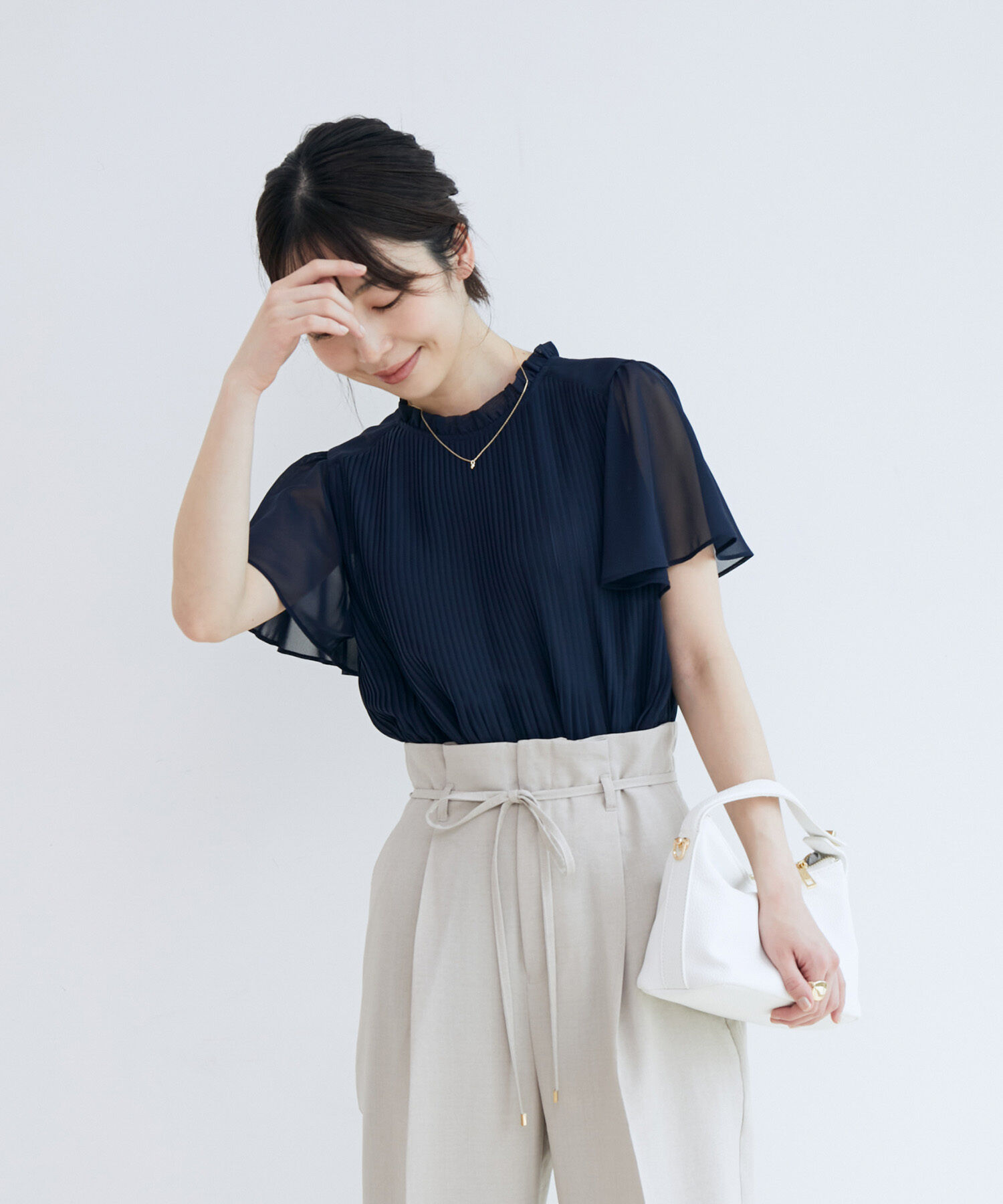 VIS「【洗濯機可】ドット＆無地シフォンバックリボンブプリーツブラウス」|シャツ・ブラウス|