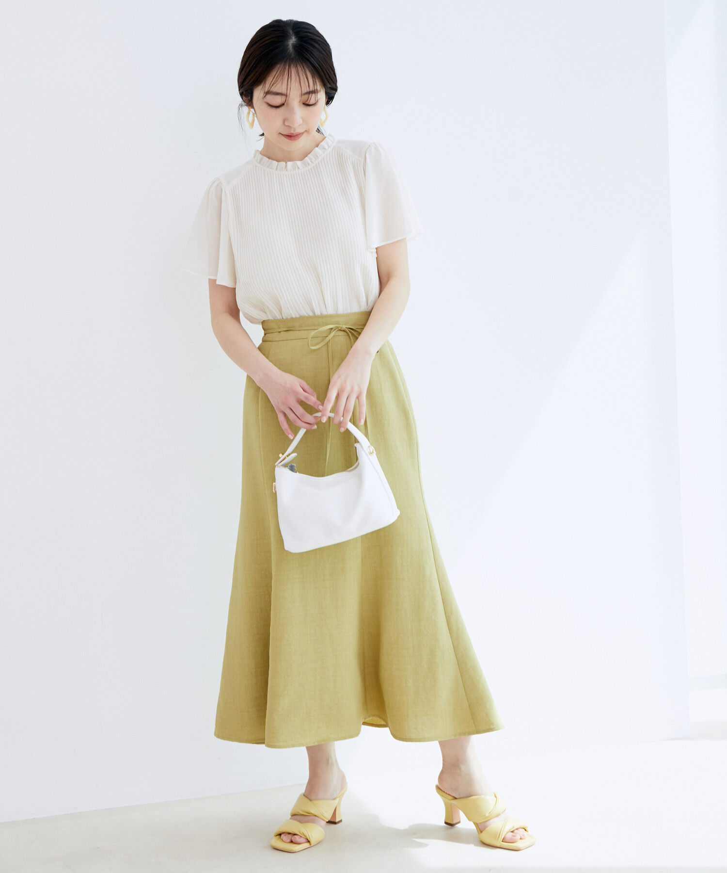 VIS「【洗濯機可】ドット＆無地シフォンバックリボンブプリーツブラウス」|シャツ・ブラウス|