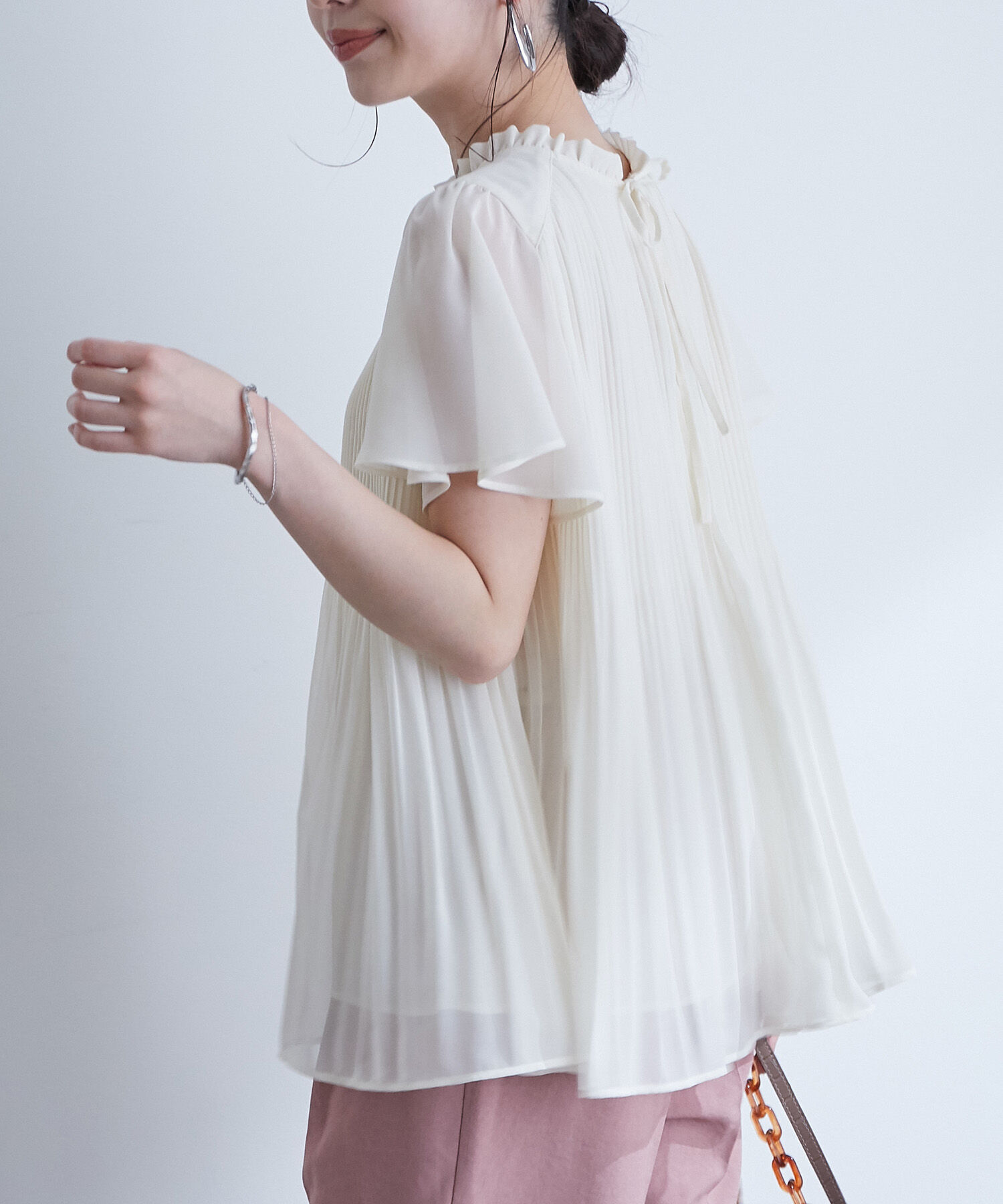 VIS「【洗濯機可】ドット＆無地シフォンバックリボンブプリーツブラウス」|シャツ・ブラウス|