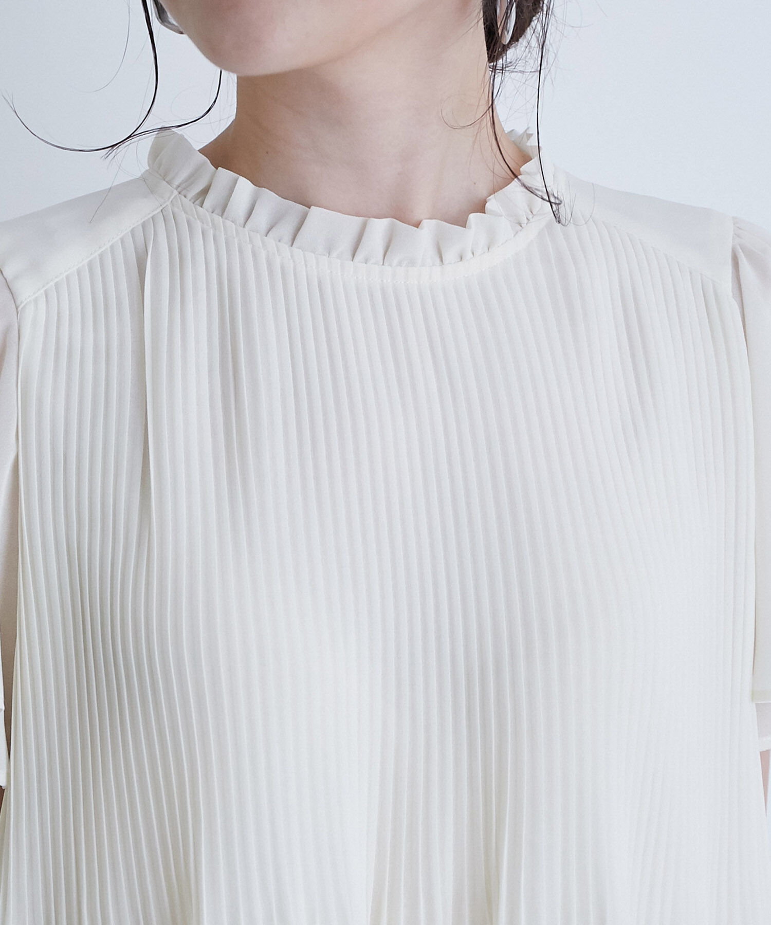 VIS「【洗濯機可】ドット＆無地シフォンバックリボンブプリーツブラウス」|シャツ・ブラウス|