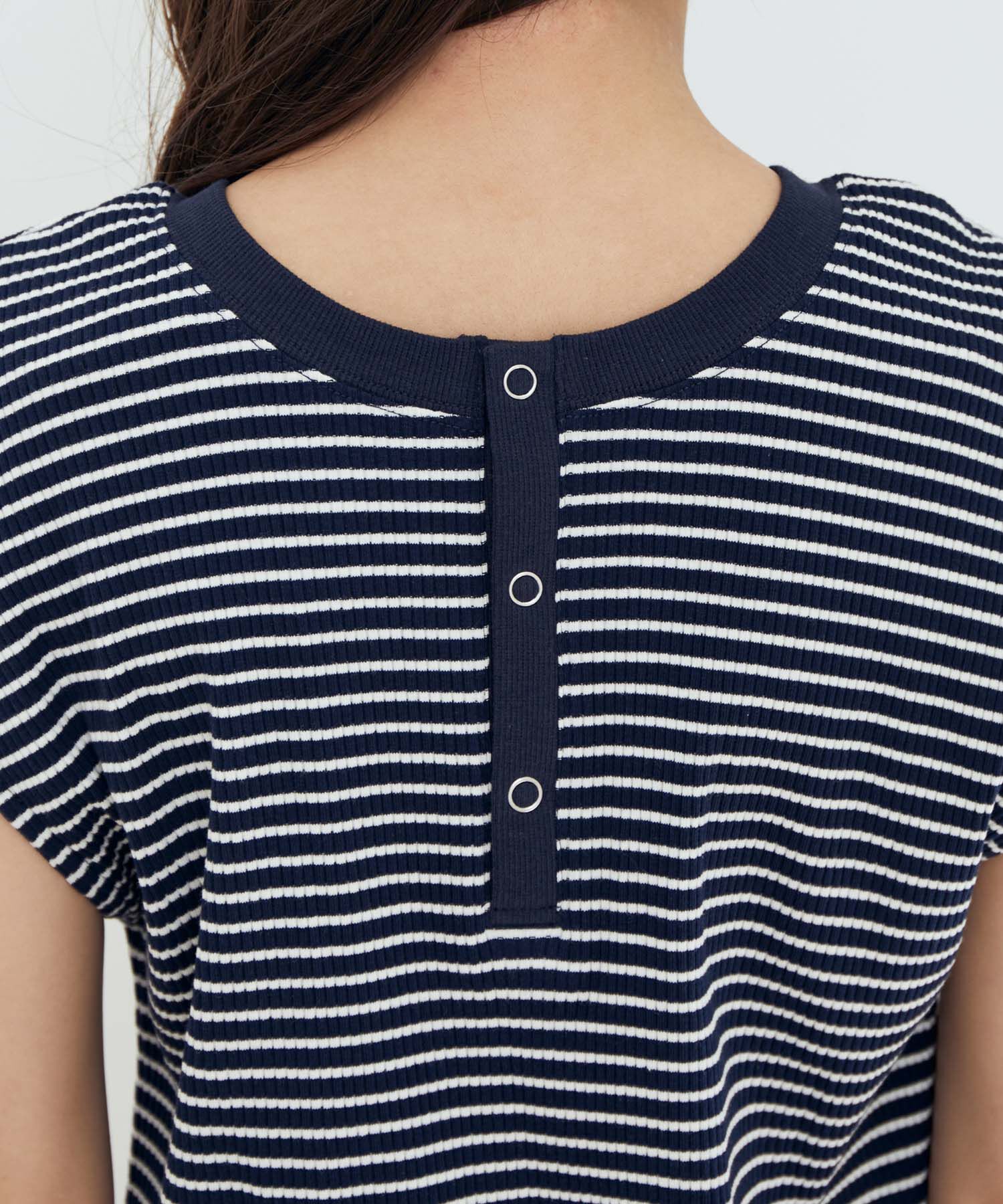 vis-a-vis「【WEB限定】前後２WAYスナップ釦付きフレンチスリーブボーダープルオーバー」|Tシャツ・カットソー|