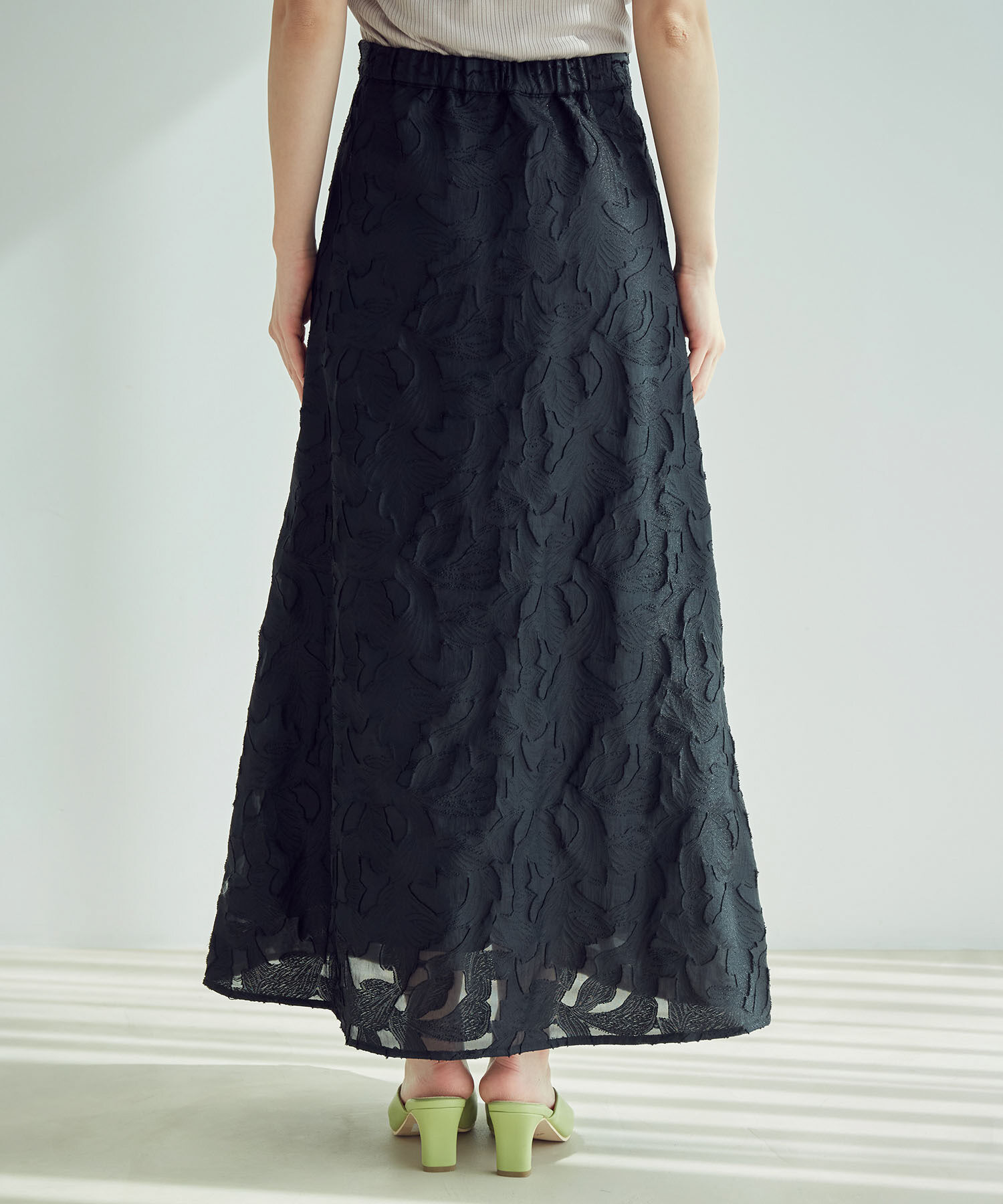 vis-a-vis「【WEB限定】フラワージャガードレースフレアスカート」|スカート|