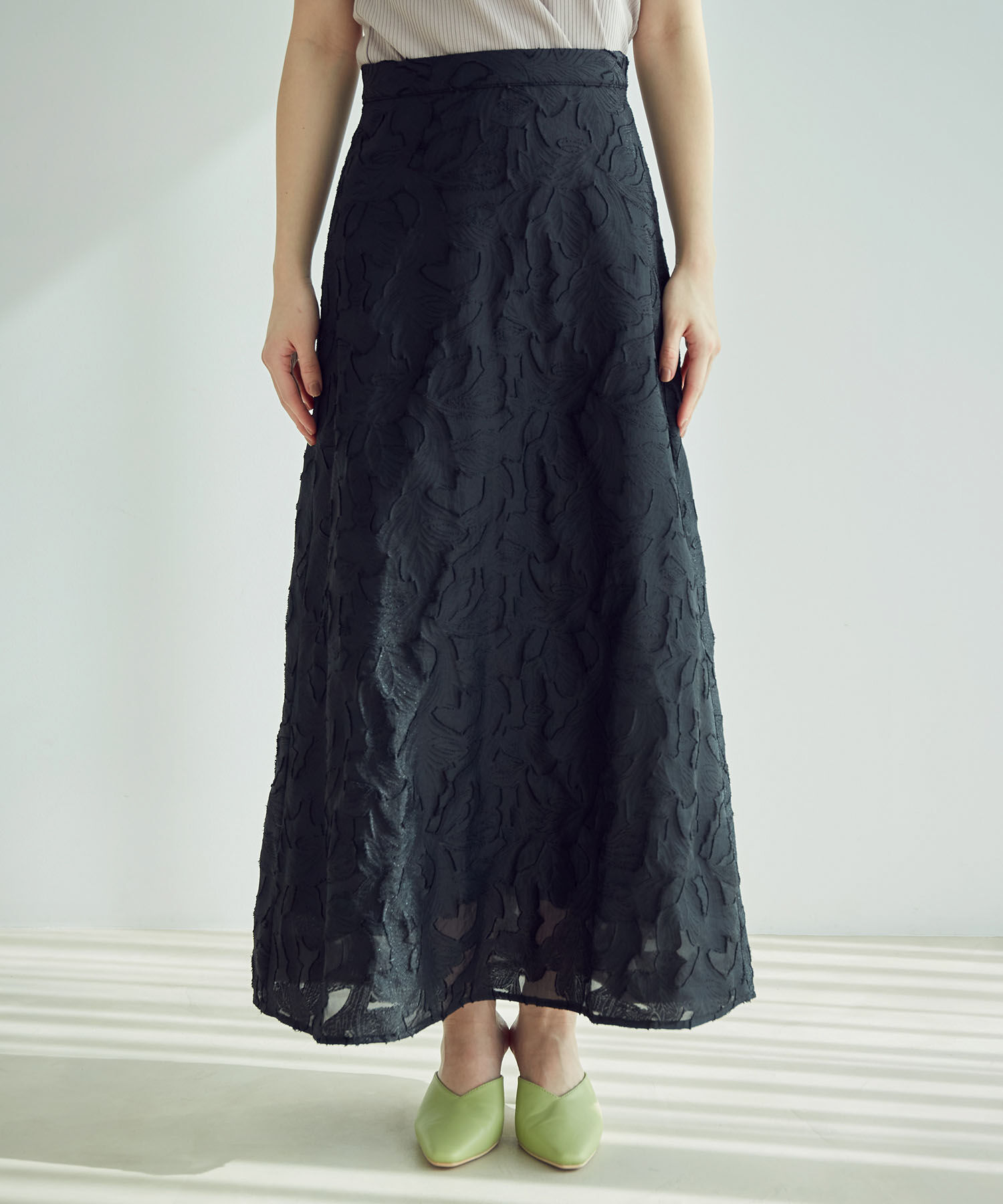 vis-a-vis「【WEB限定】フラワージャガードレースフレアスカート」|スカート|