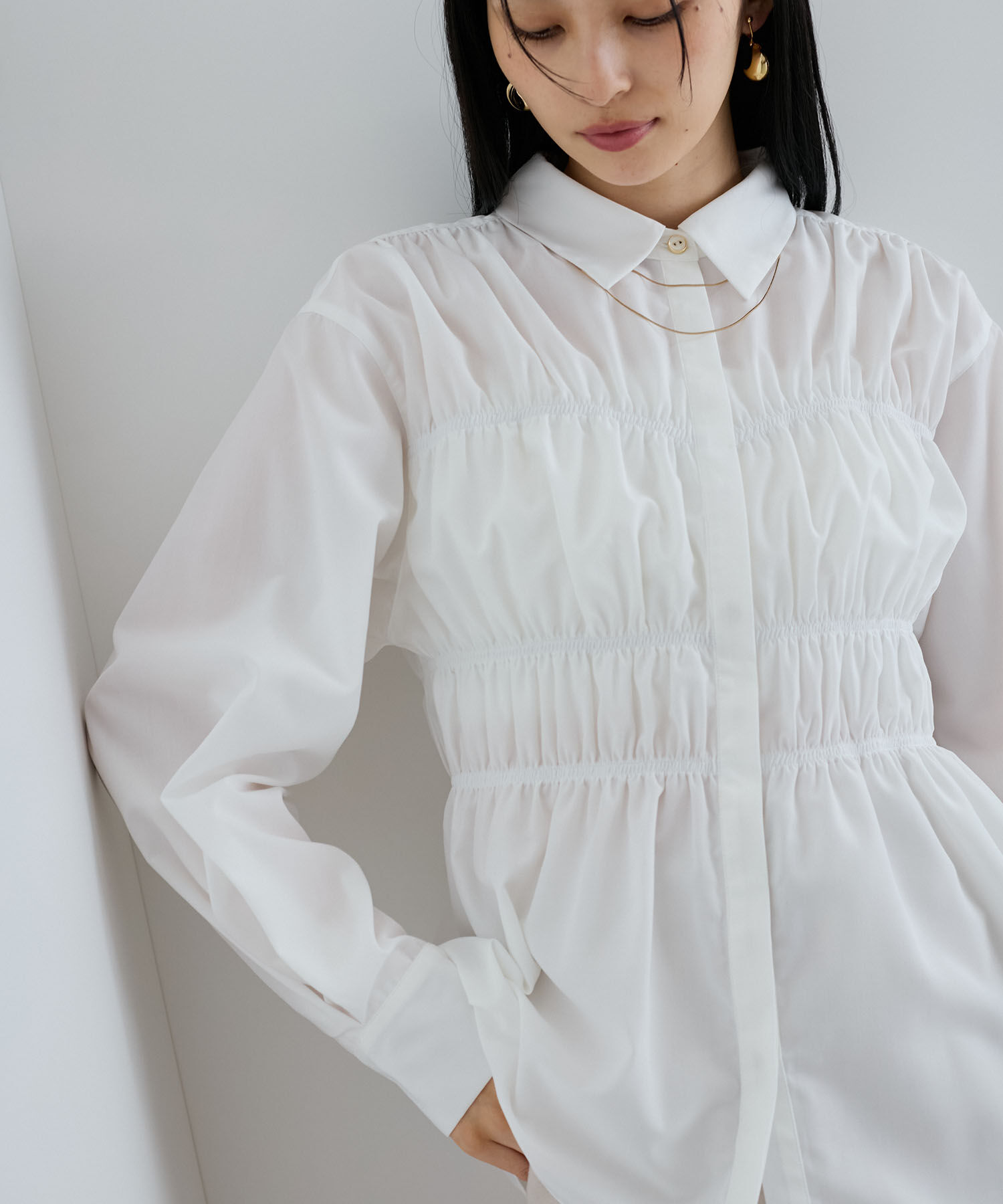 VIS「【洗える】シャーリングデザインシャツ」|シャツ・ブラウス|