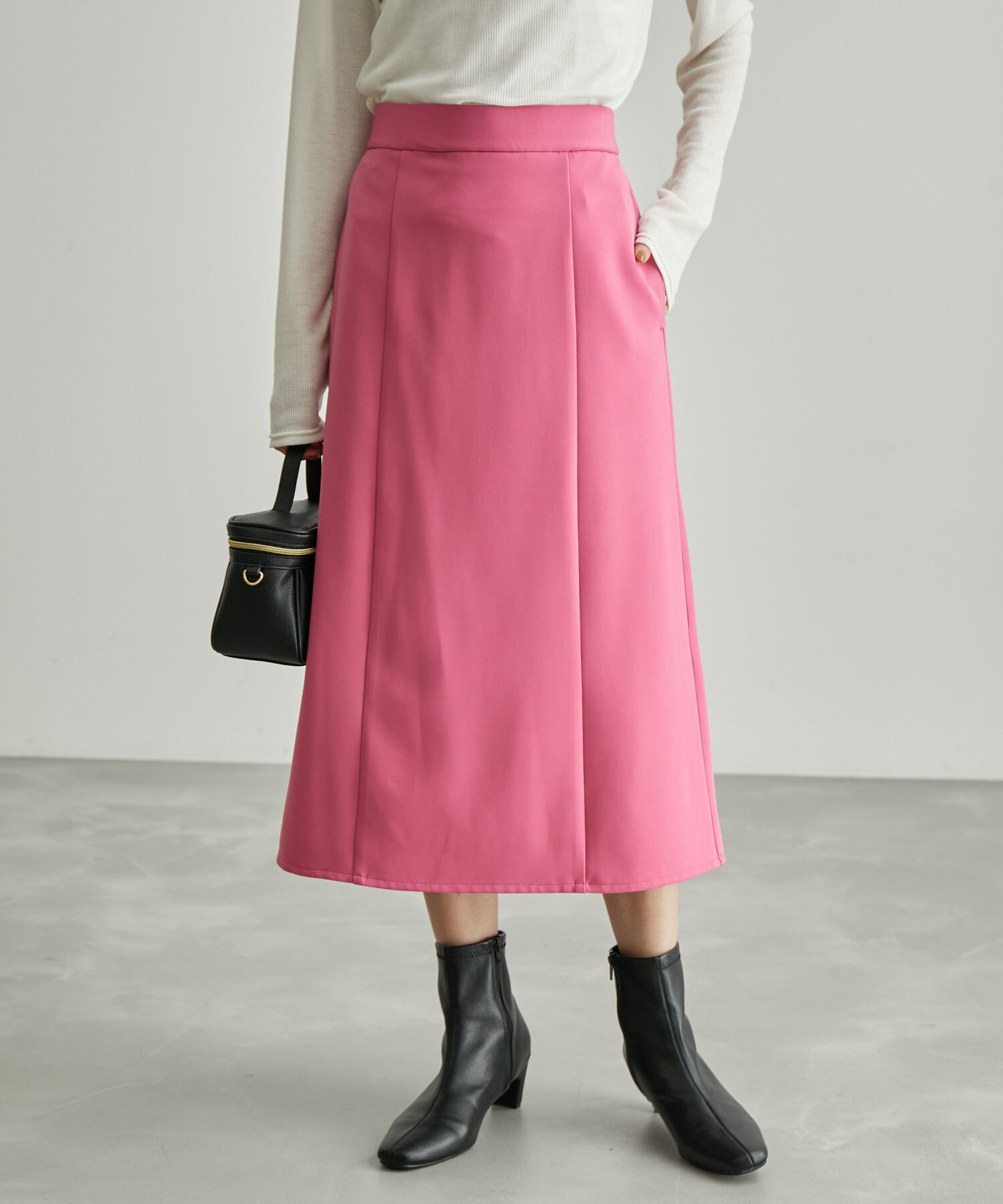 Rope&rsquo;Picnic「【WEB限定カラー:ピンク】ラク美/セミフレアスカート」|スカート|ローズピンク(64)