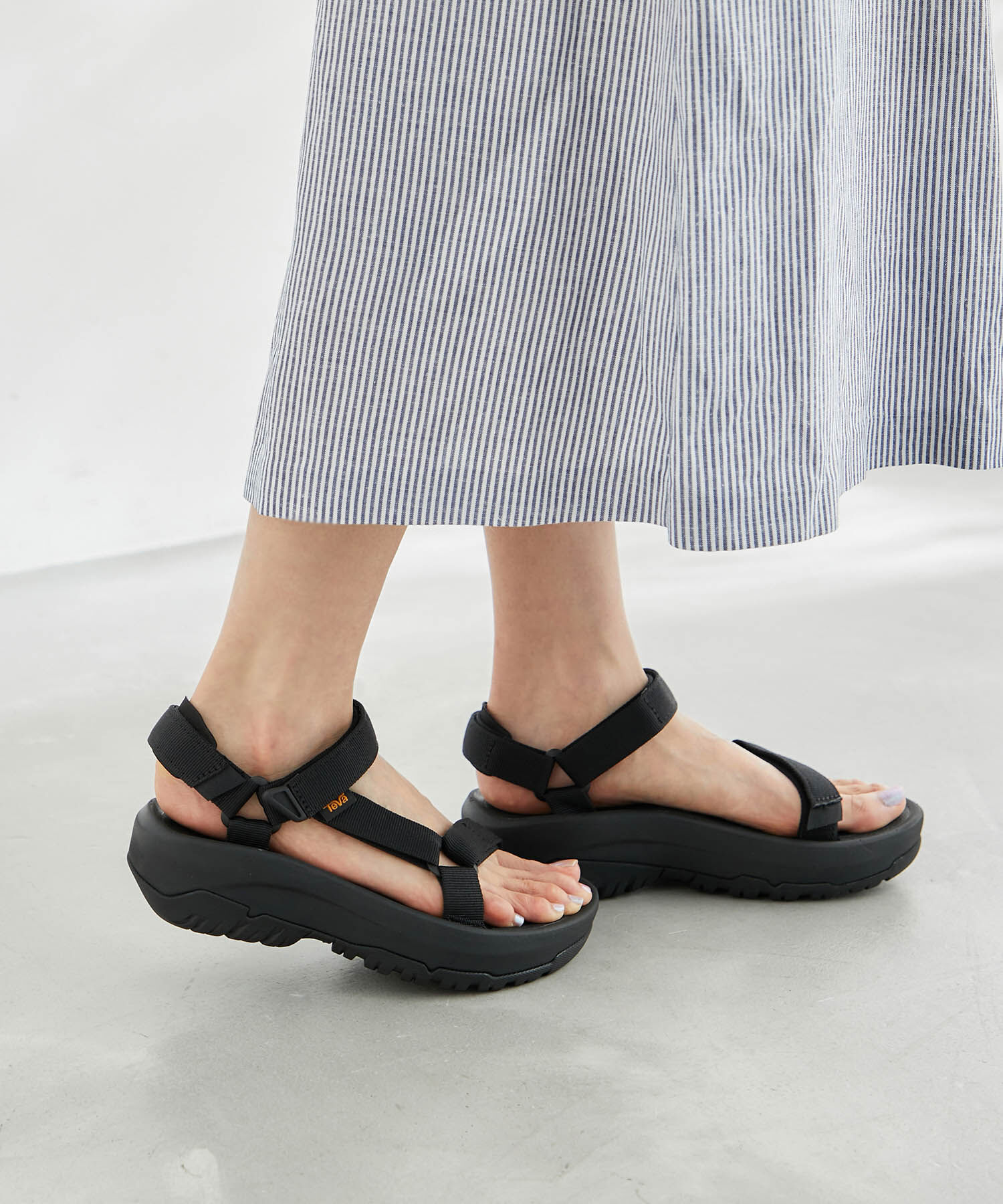 ROPE PICNIC PASSAGE「【Teva/テバ】HURRICANE XLT2 AMPSOLE」|サンダル|ブラック(01)