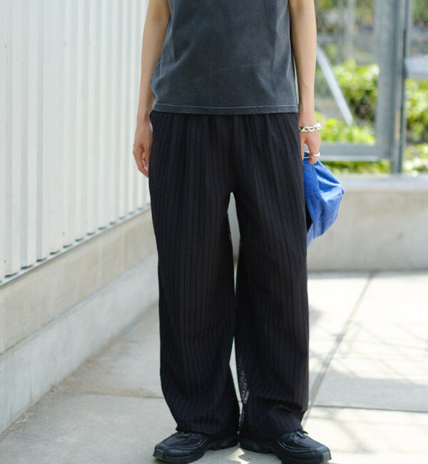  「【WHIMSIC/SET対応】シアサッカーストライプルーズフィットイージーパンツ」|チノ|