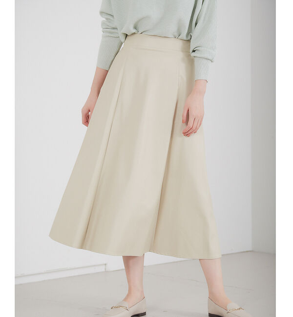 abahouse mavie「フェイクレザーフレアスカート」|スカート|アイボリー