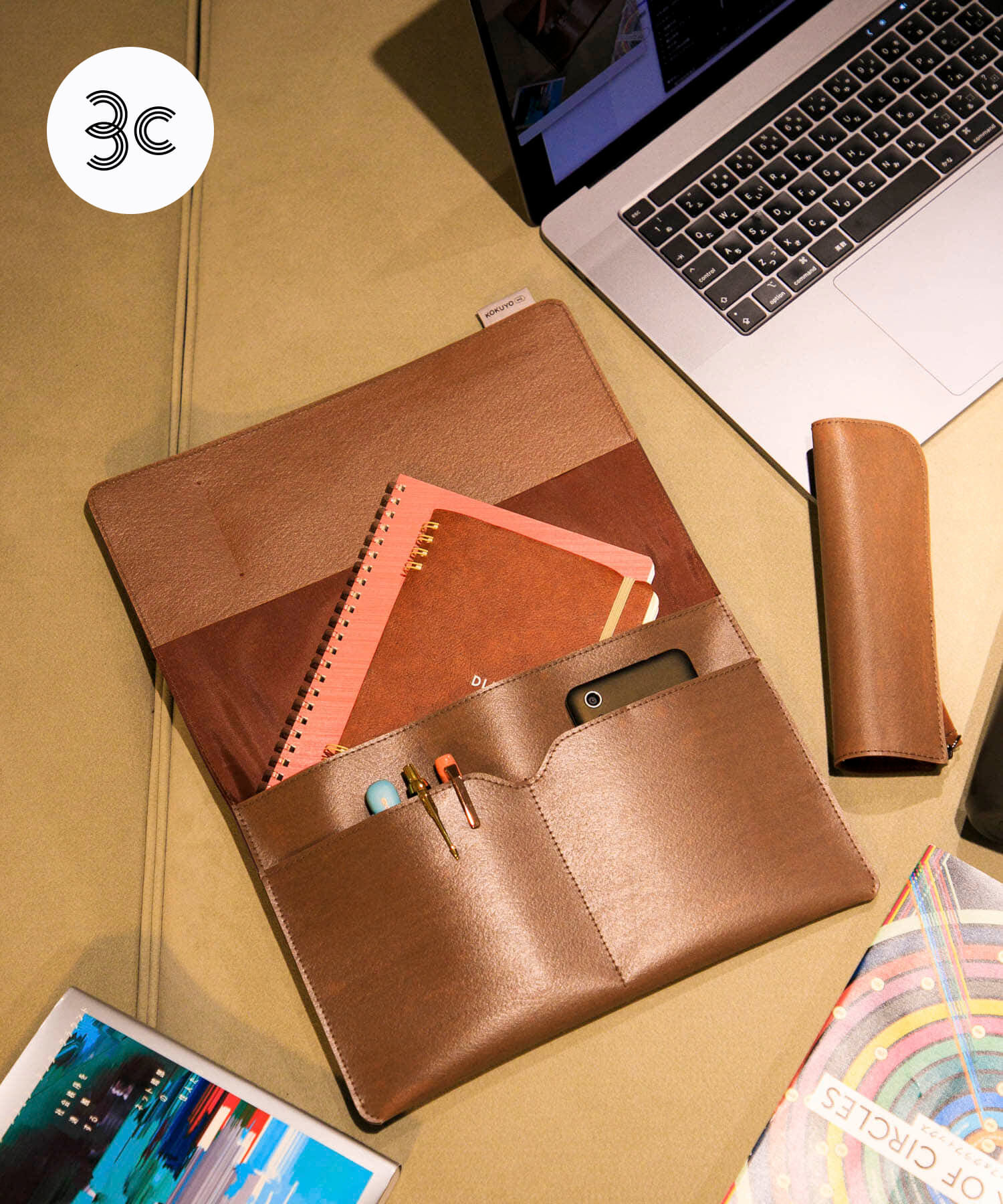 URBAN RESEARCH DOORS「KOKUYO ME&times;commpost　フラットケース」|その他|ブラウン