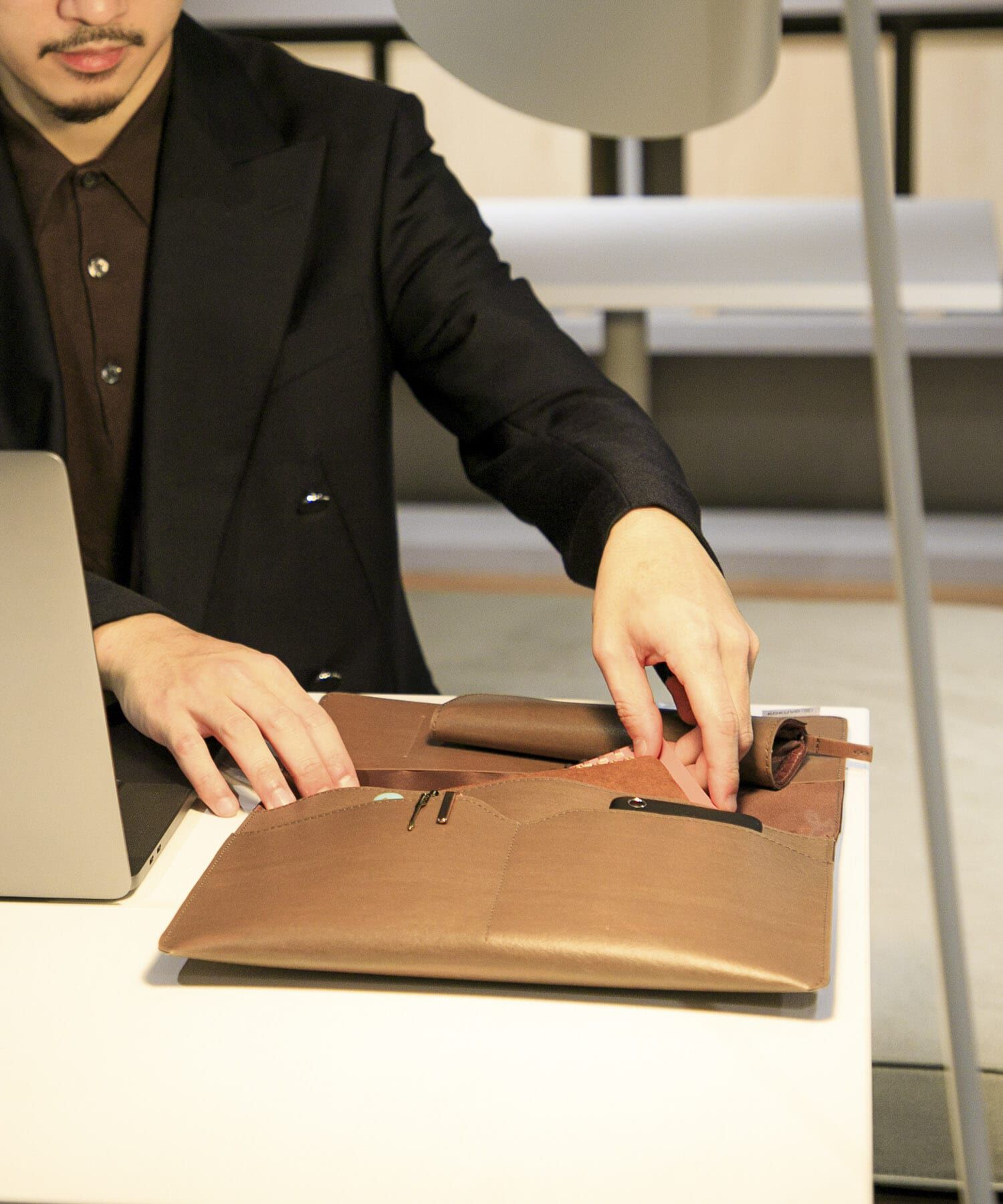 URBAN RESEARCH DOORS「KOKUYO ME&times;commpost　フラットケース」|その他|