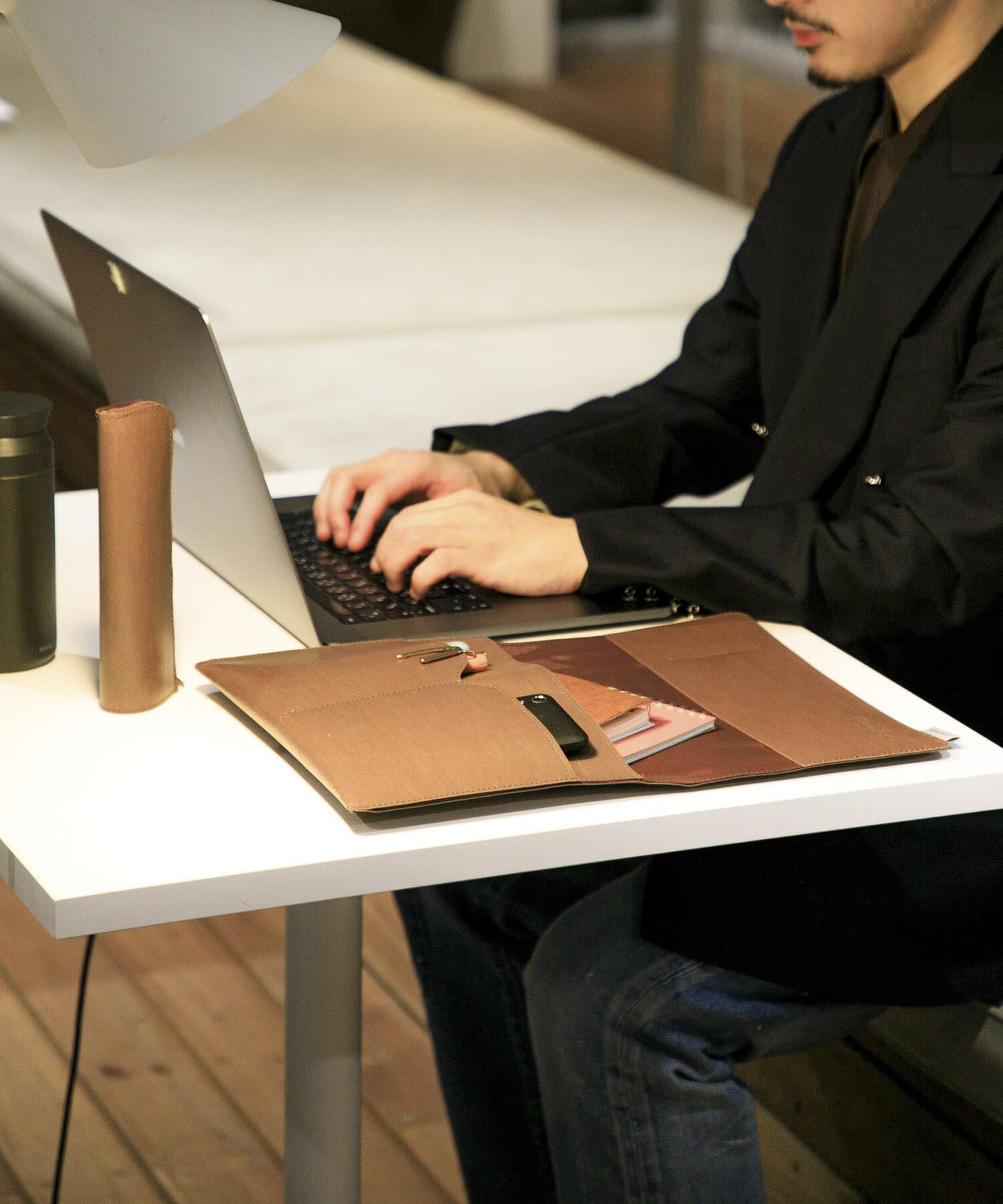 URBAN RESEARCH DOORS「KOKUYO ME&times;commpost　フラットケース」|その他|