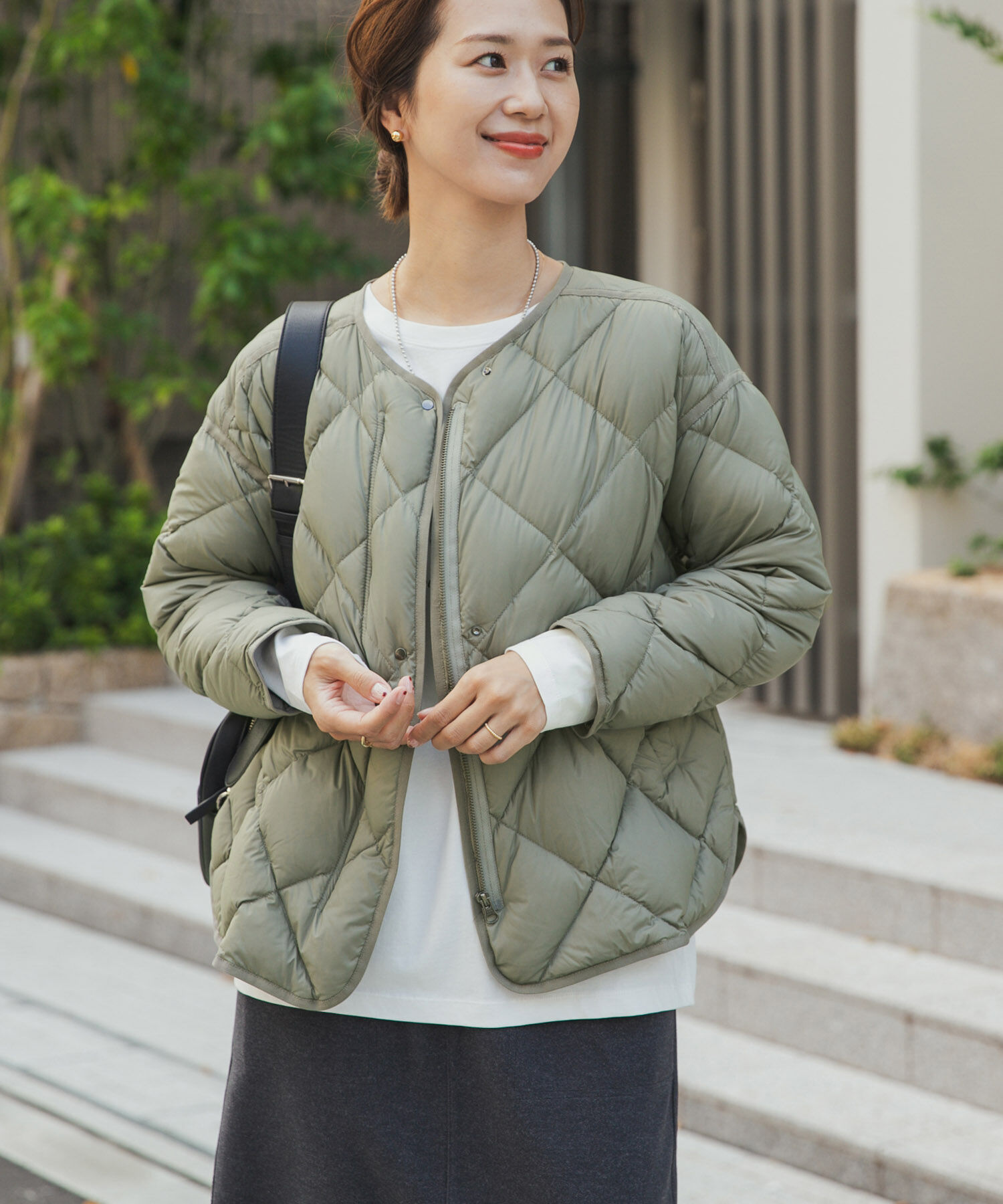 URBAN RESEARCH DOORS「『一部WEB限定カラー』ライトダウンキルトショートブルゾン」|ダウン|カーキ