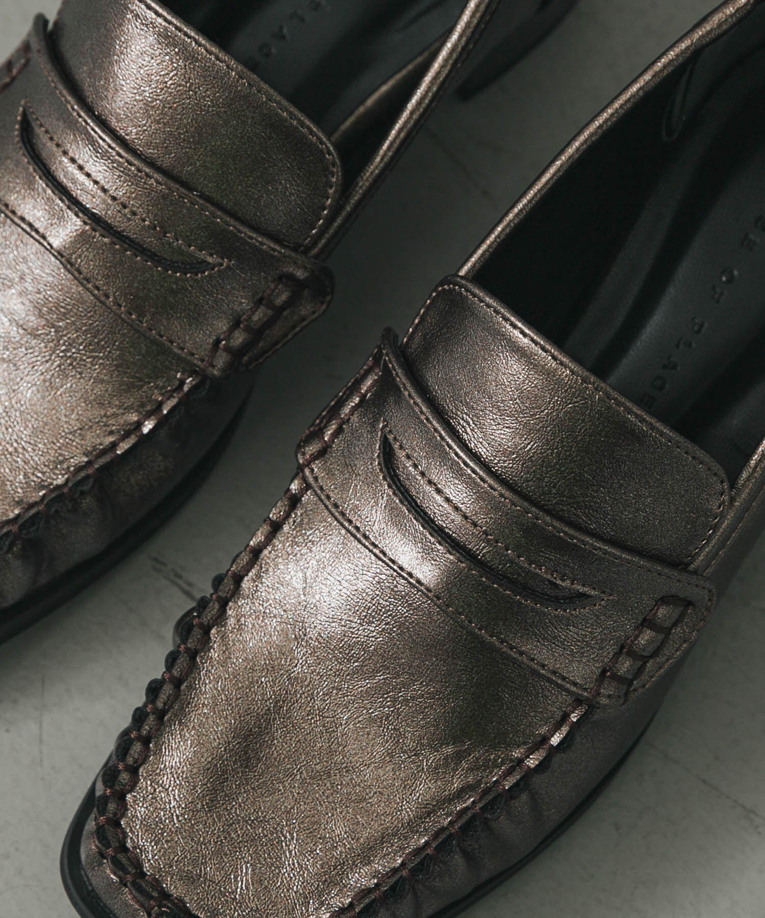 SENSE OF PLACE by URBAN RESEARCH「メタリックギャザーローファー」|ローファー|