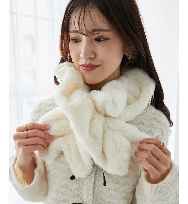 MAJESTICLEGON「フリルファーティペット」|ストール|アイボリー