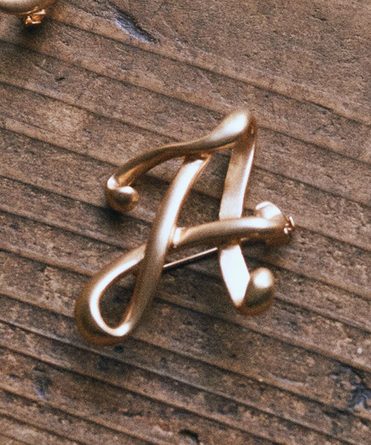 earth music&ecology「イニシャルブローチ」|その他|A