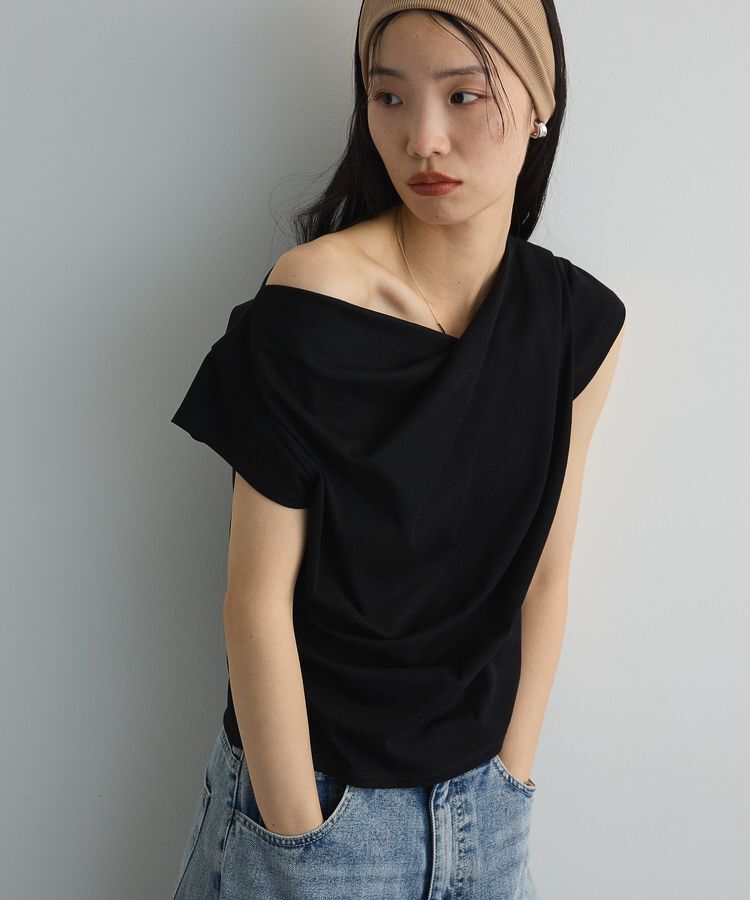 AnriettMusee「ドレープオフショルフレンチ袖Tシャツ」|Tシャツ・カットソー|Black