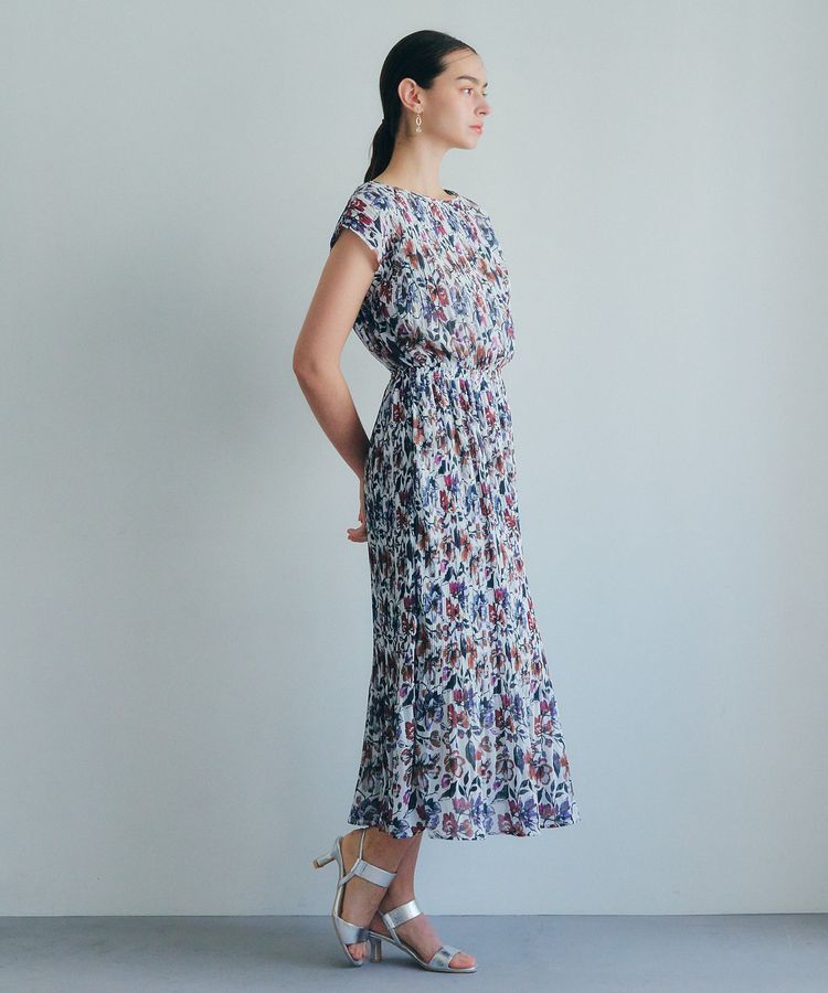 YECCA VECCA「フラワー柄プリーツワンピース」|ワンピース|