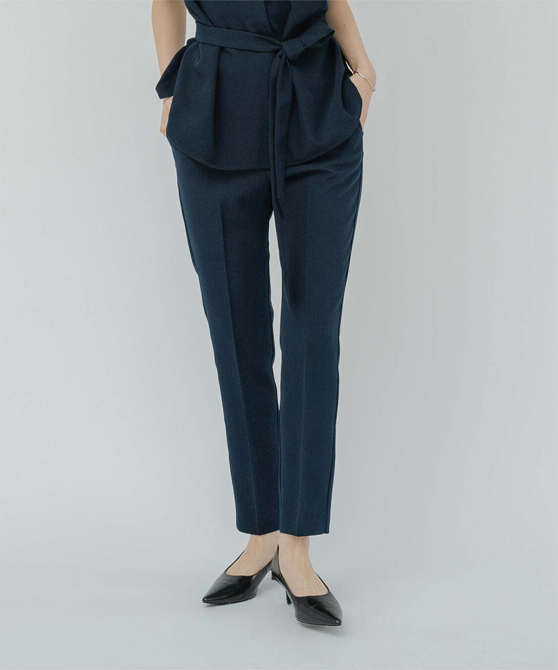 ur's「センタープレススティックパンツ」|スラックス|ダークネイビー