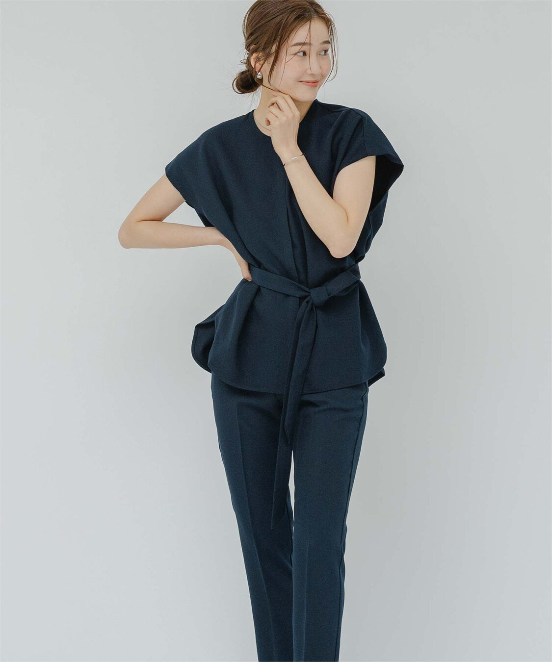 ur's「センタープレススティックパンツ」|スラックス|