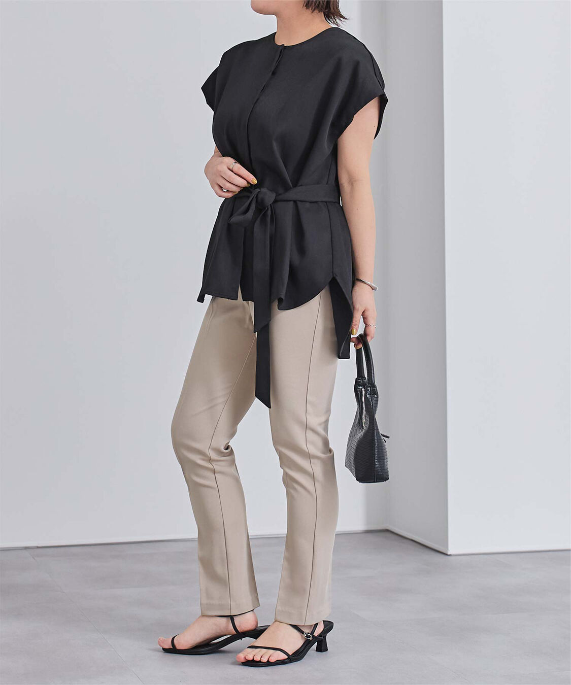 ur's「センタープレススティックパンツ」|スラックス|