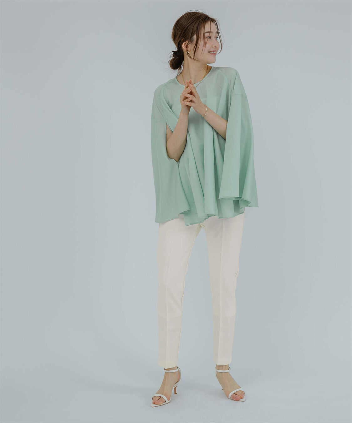 ur's「センタープレススティックパンツ」|スラックス|