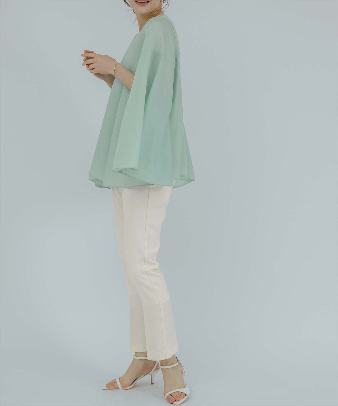 ur's「センタープレススティックパンツ」|スラックス|