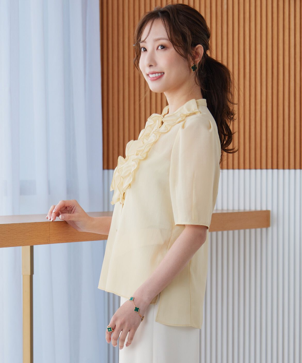 Maglie le cassetto「《M Maglie le cassetto&times;冨張愛》&ldquo;フリリッシュ&rdquo; シアーブラウス」|シャツ・ブラウス|