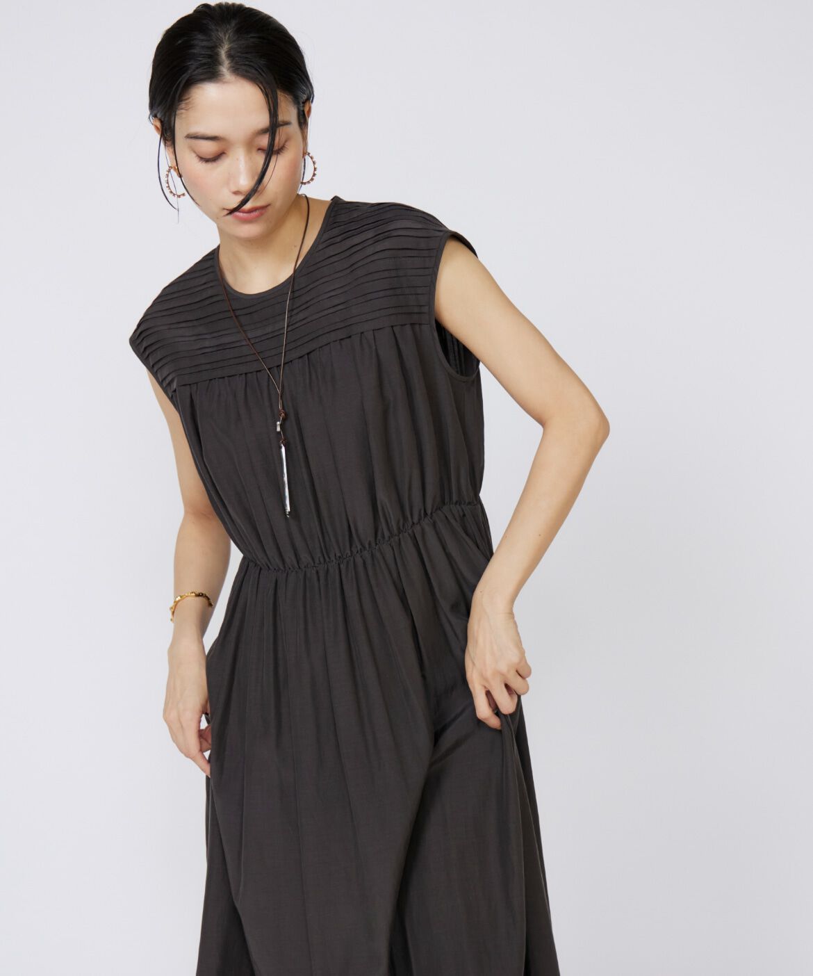 INED「《大きいサイズ》タックワンピース」|ワンピース|