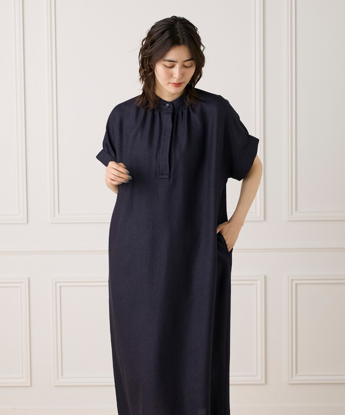 INED「麻見えスタンドカラーワンピース」|ワンピース|
