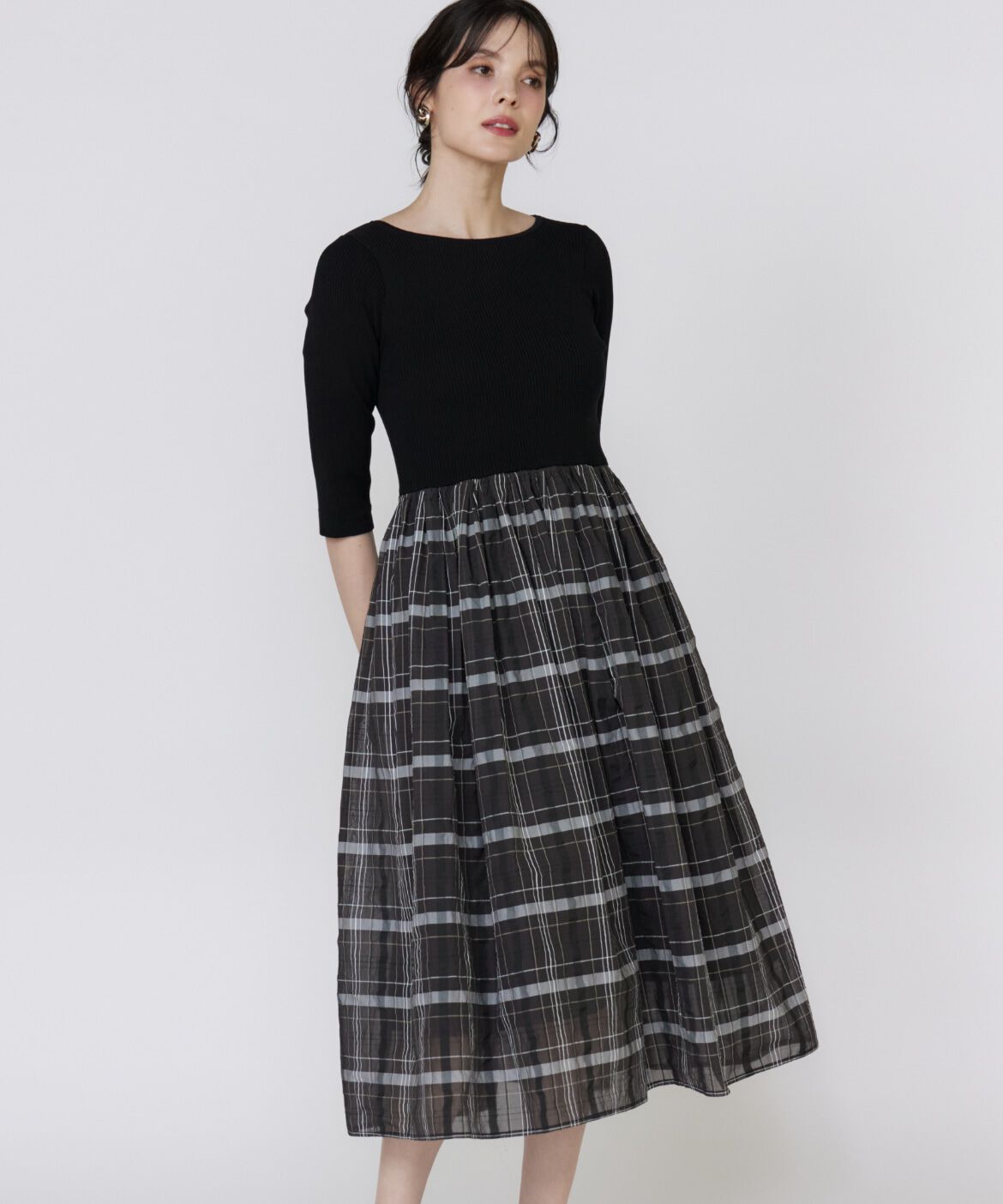 Maglie le cassetto「シアーチェックドッキングニットワンピース」|ワンピース|