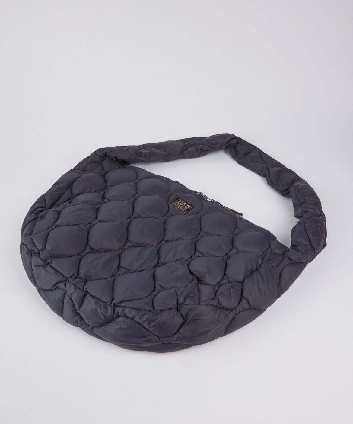 DAY by DAY it&rsquo;s international「ﾐﾘﾀﾘｰ ﾊﾞﾅﾅｼｮﾙﾀﾞｰ ﾀﾞｳﾝﾊﾞｯｸﾞL-ｿﾌﾄｼｪﾙ 《TA」|ショルダー・メッセンジャー|