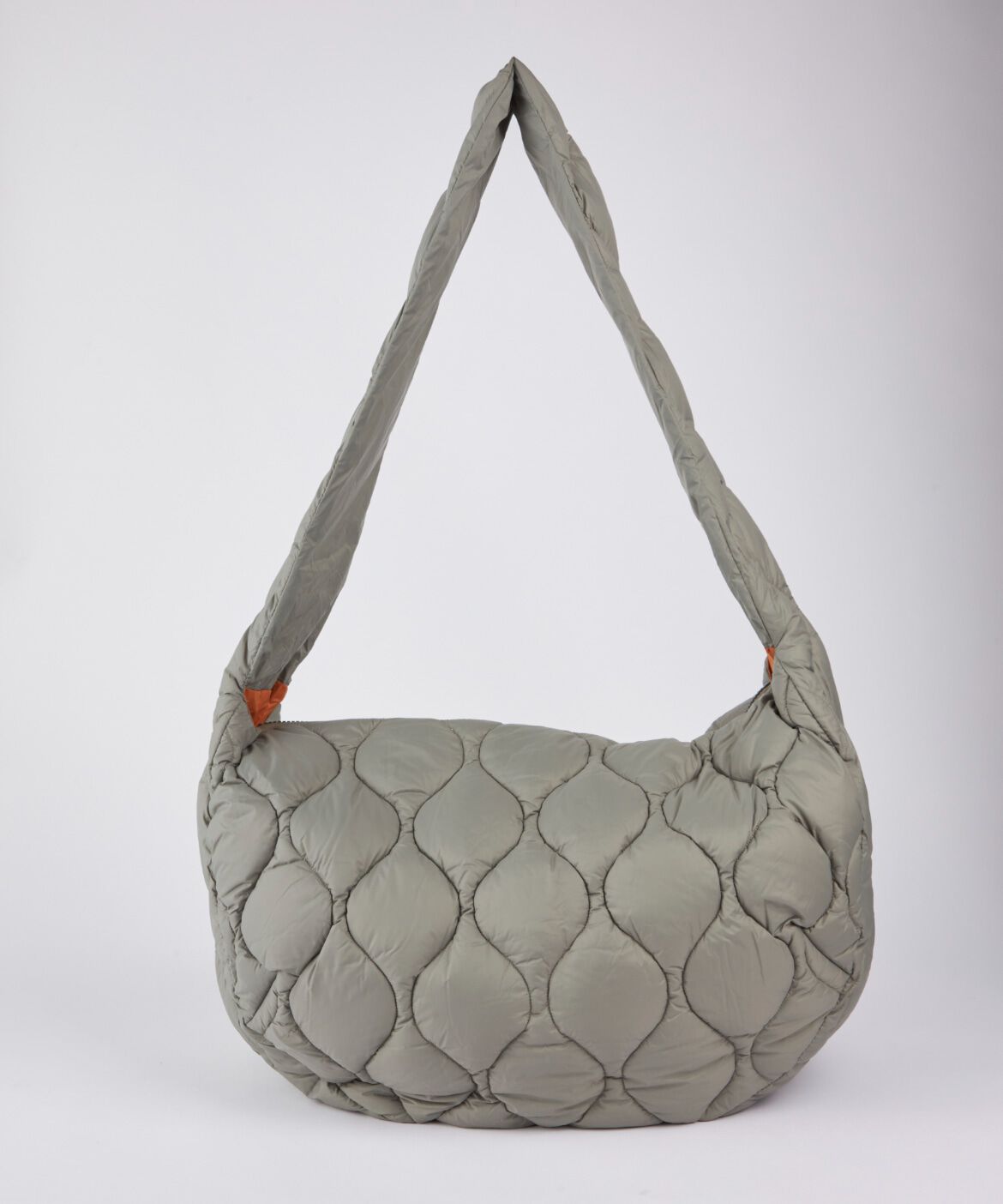 DAY by DAY it&rsquo;s international「ﾐﾘﾀﾘｰ ﾊﾞﾅﾅｼｮﾙﾀﾞｰ ﾀﾞｳﾝﾊﾞｯｸﾞL-ｿﾌﾄｼｪﾙ 《TA」|ショルダー・メッセンジャー|