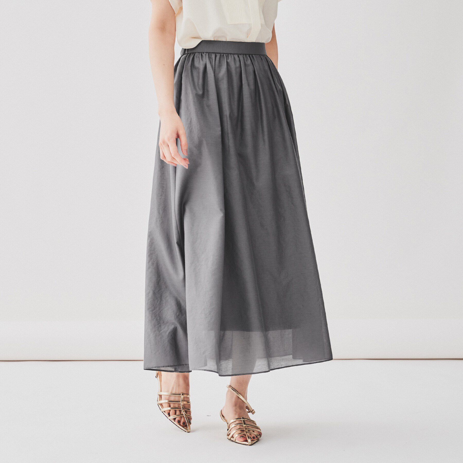 UNTITLED「【ふわり軽やか/ウエスト後ろゴム仕様】シアーフレアスカート」|スカート|