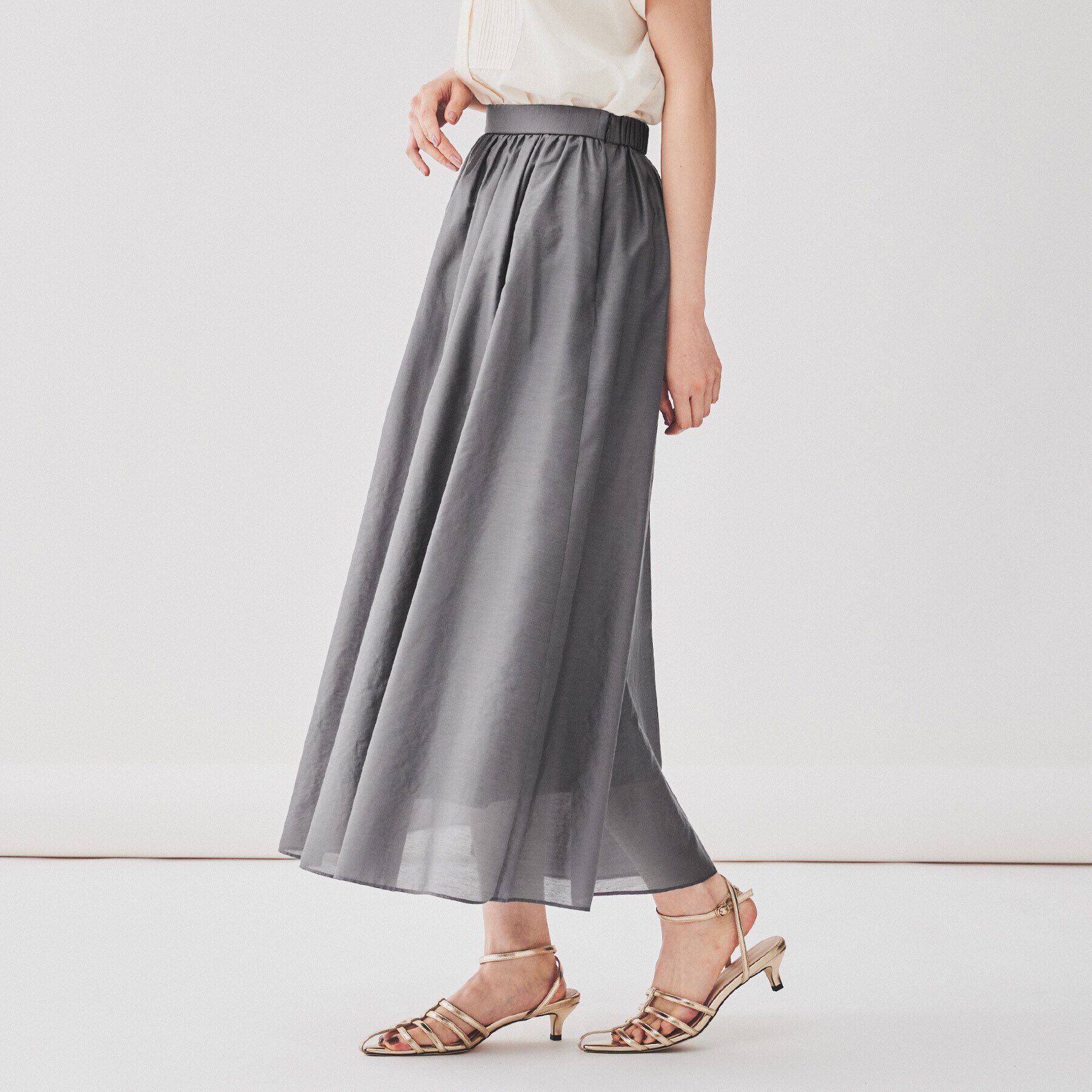 UNTITLED「【ふわり軽やか/ウエスト後ろゴム仕様】シアーフレアスカート」|スカート|