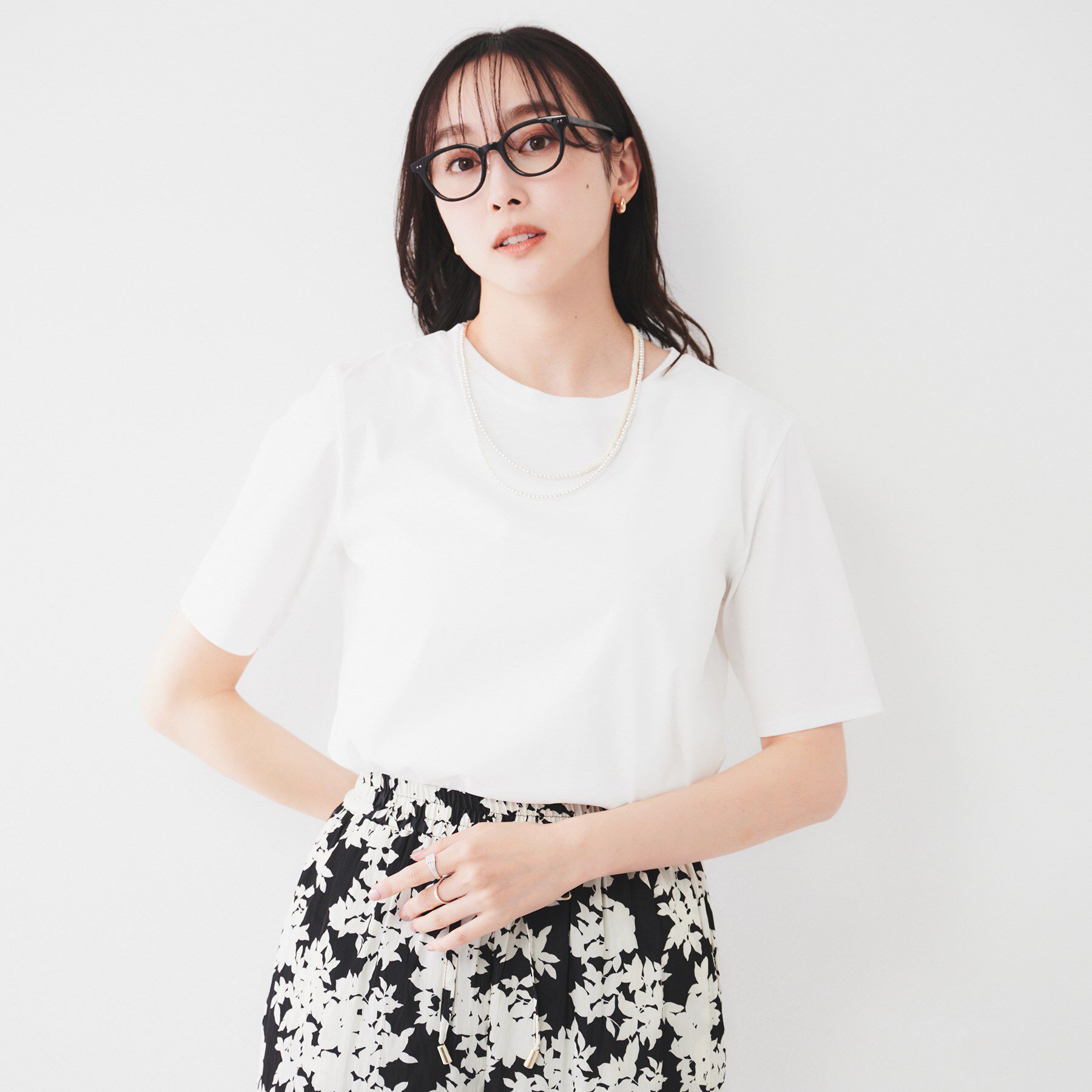 UNTITLED「【コットン100/丸首/シンプル】アイスクリアコットン Tシャツ」|Tシャツ・カットソー|ホワイト(001)