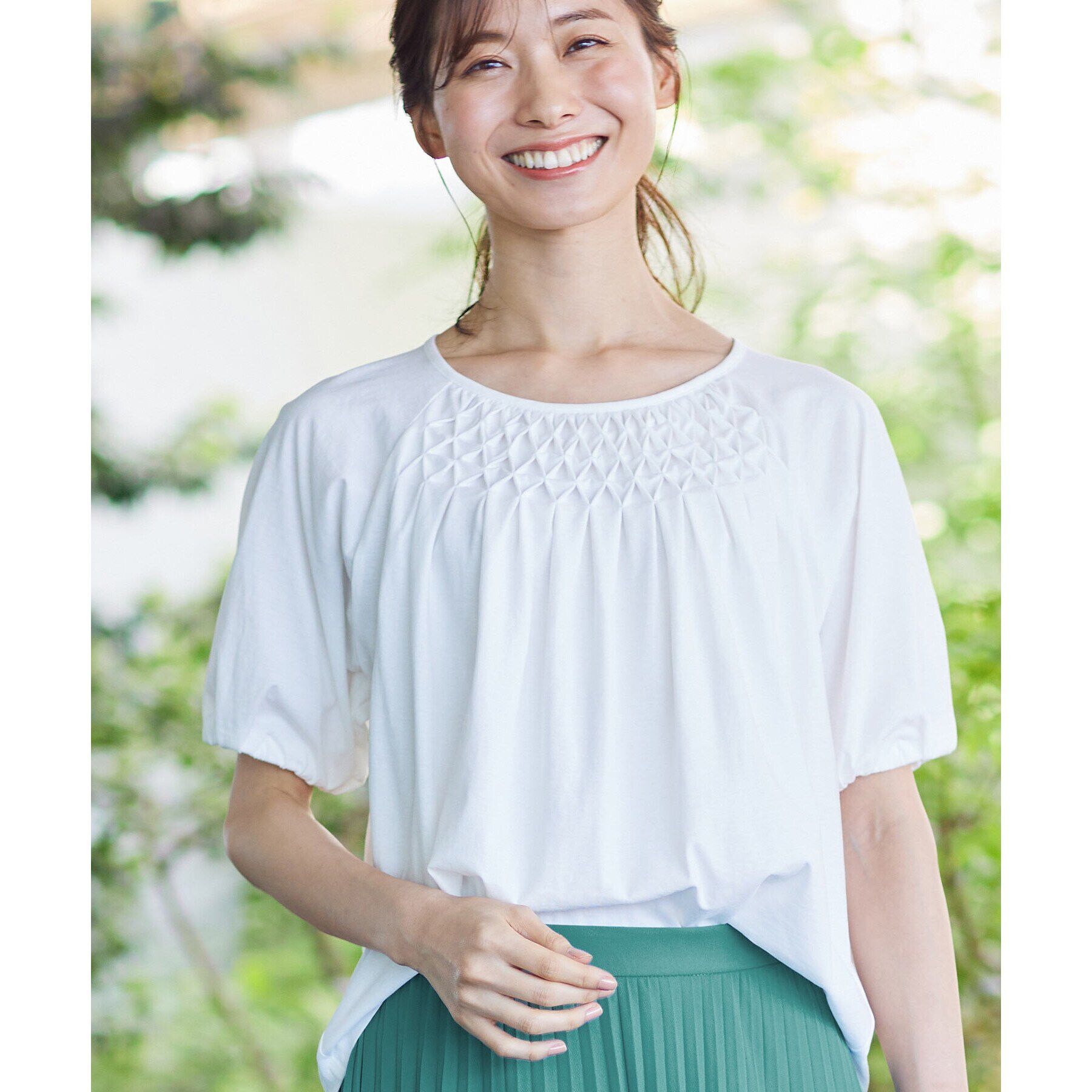 Reflect「【SALE／接触冷感／洗える】スモッキング刺繍ジャージブラウス」|Tシャツ・カットソー|オフホワイト(003