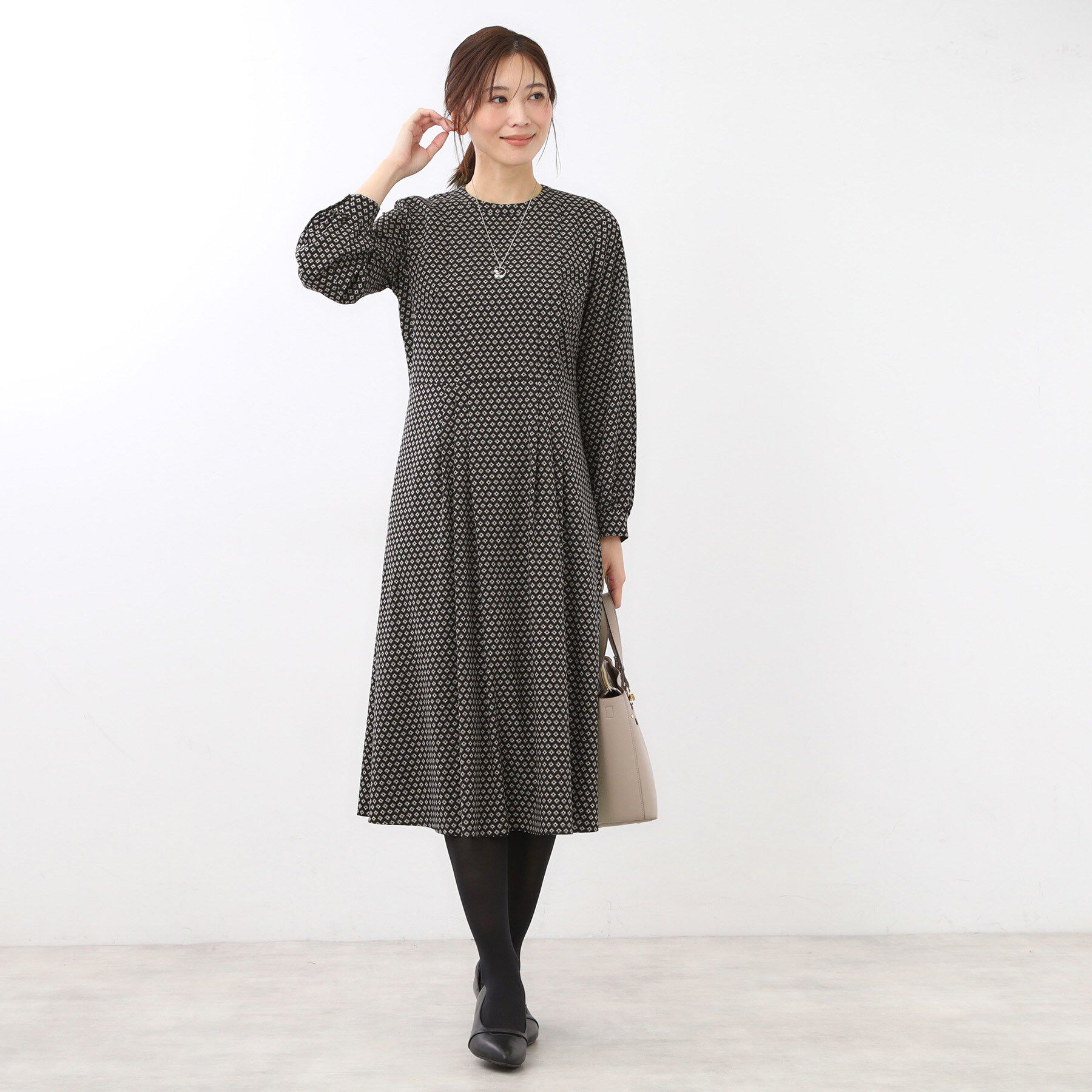 Reflect「【通勤にもお出かけにも◎】ジオメプリントクラシカルワンピース」|ワンピース|