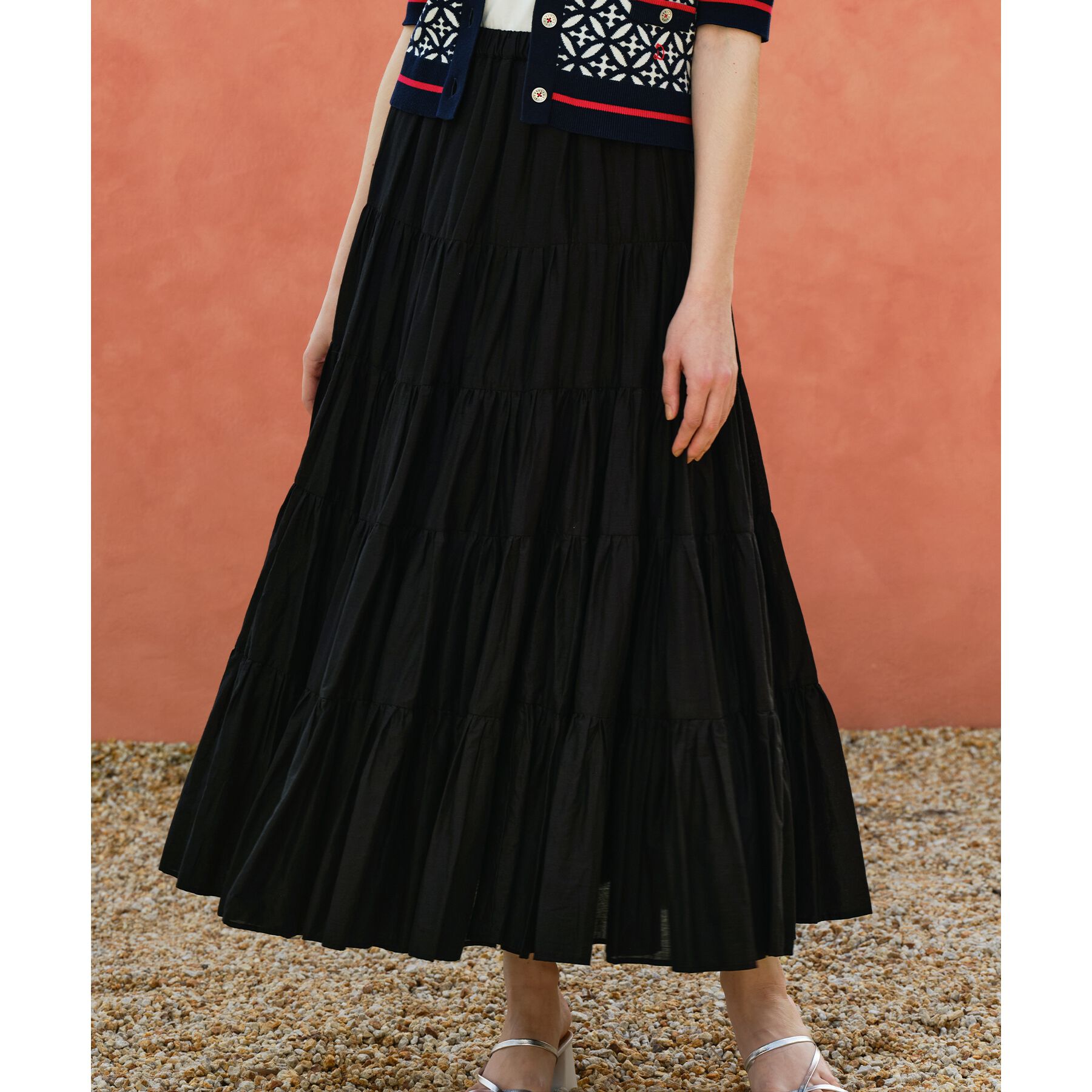 DRESSTERIOR「【大人百花春号掲載 モデル美香さん着用】洗える/コットンボイルティアードスカート」|スカート|スミクロ(018)