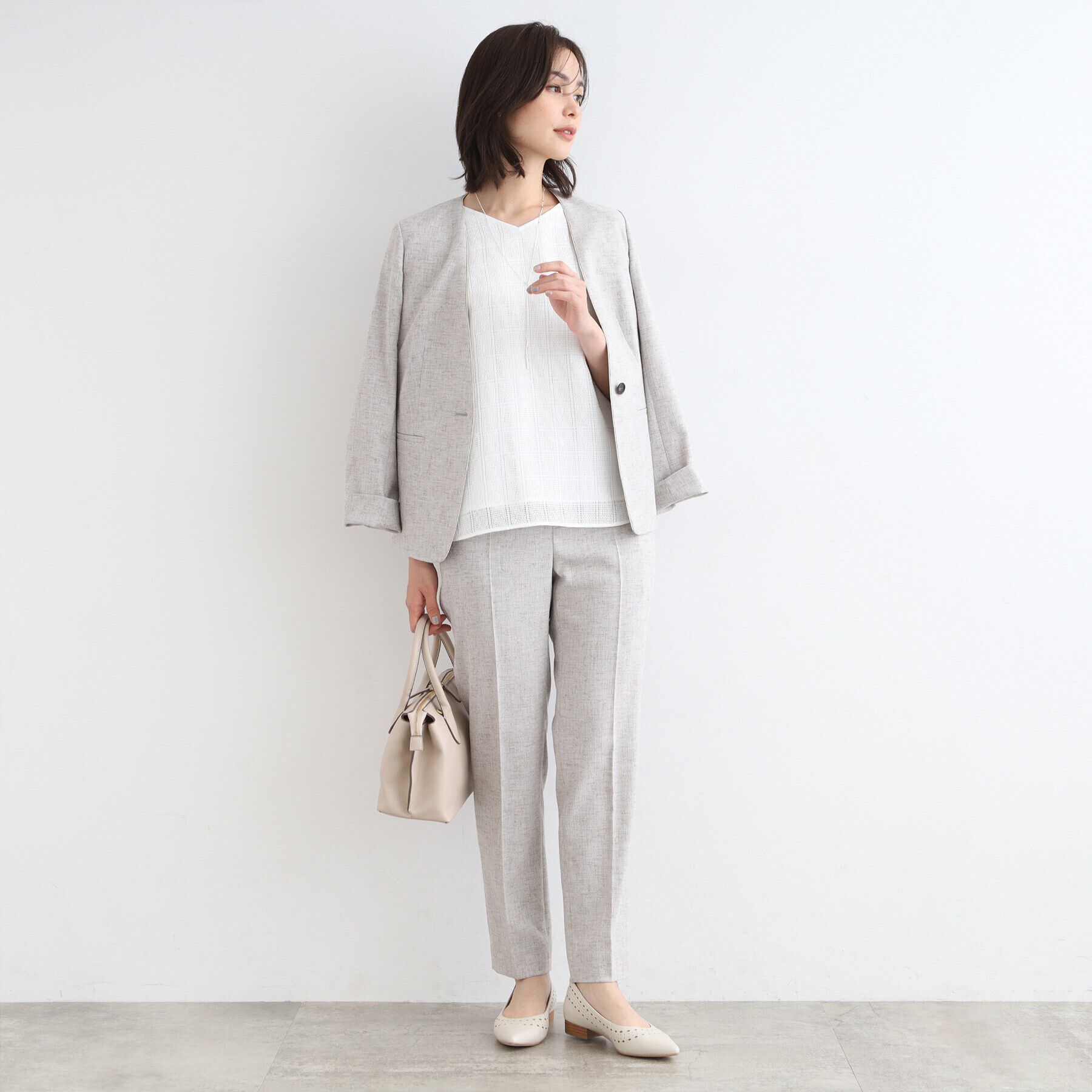 INDIVI「【洗える／日本製】シアーチェック柄Vネックブラウス」|シャツ・ブラウス|