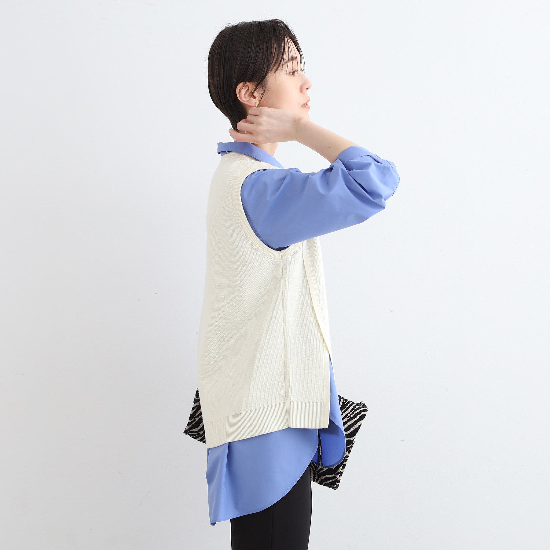 INDIVI「【洗える】アシンメトリーニットベスト」|ニット・セーター|