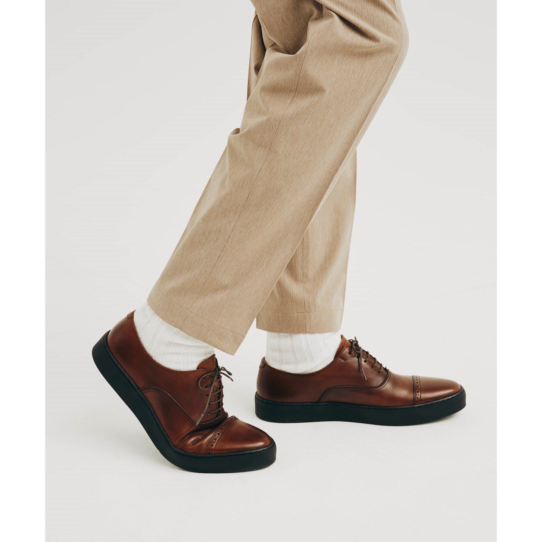 TAKEO KIKUCHI「セミブローグ スニーカー」|ビジネス・ドレスシューズ|