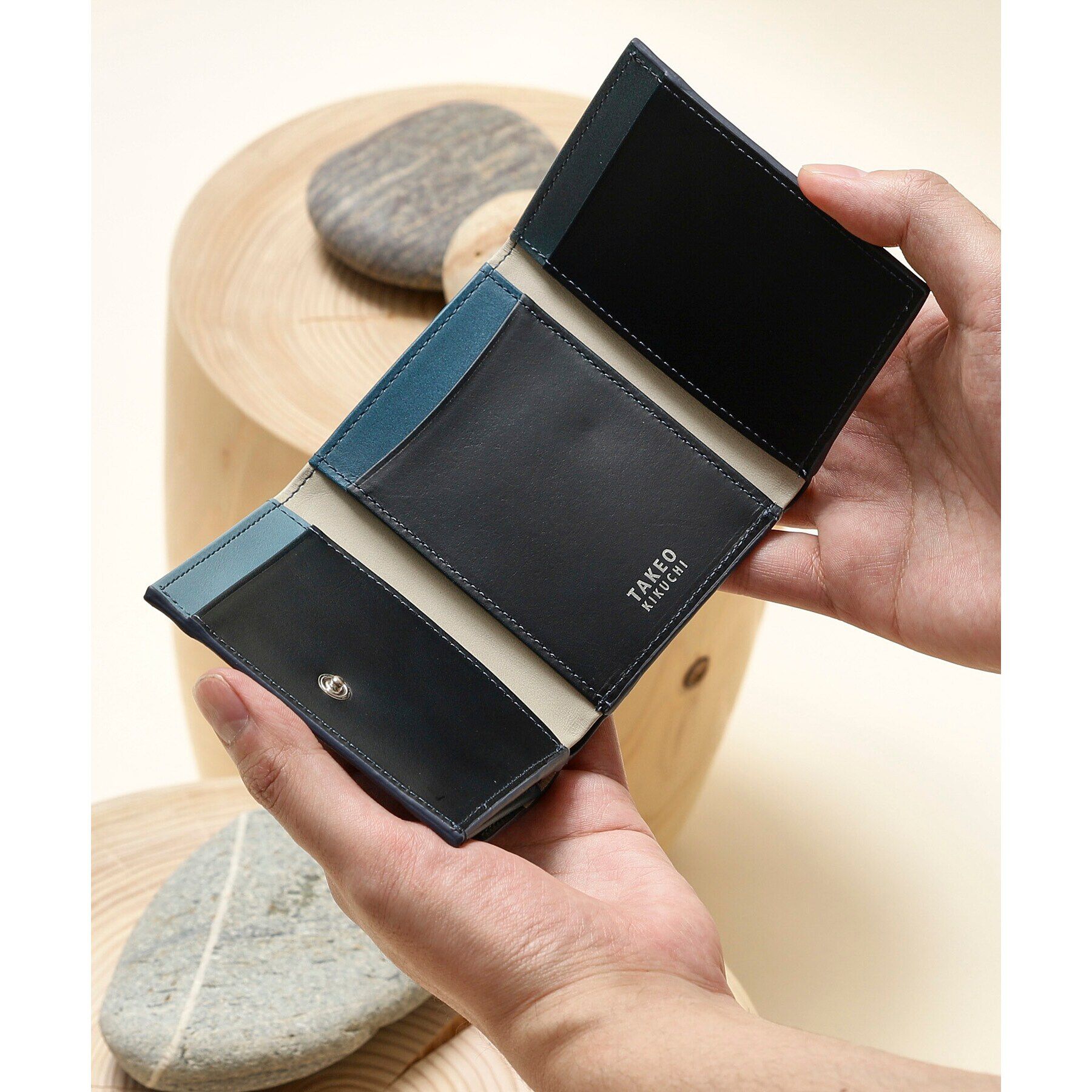 TAKEO KIKUCHI「アンティーク調レザー 3つ折り ミニウォレット」|財布|
