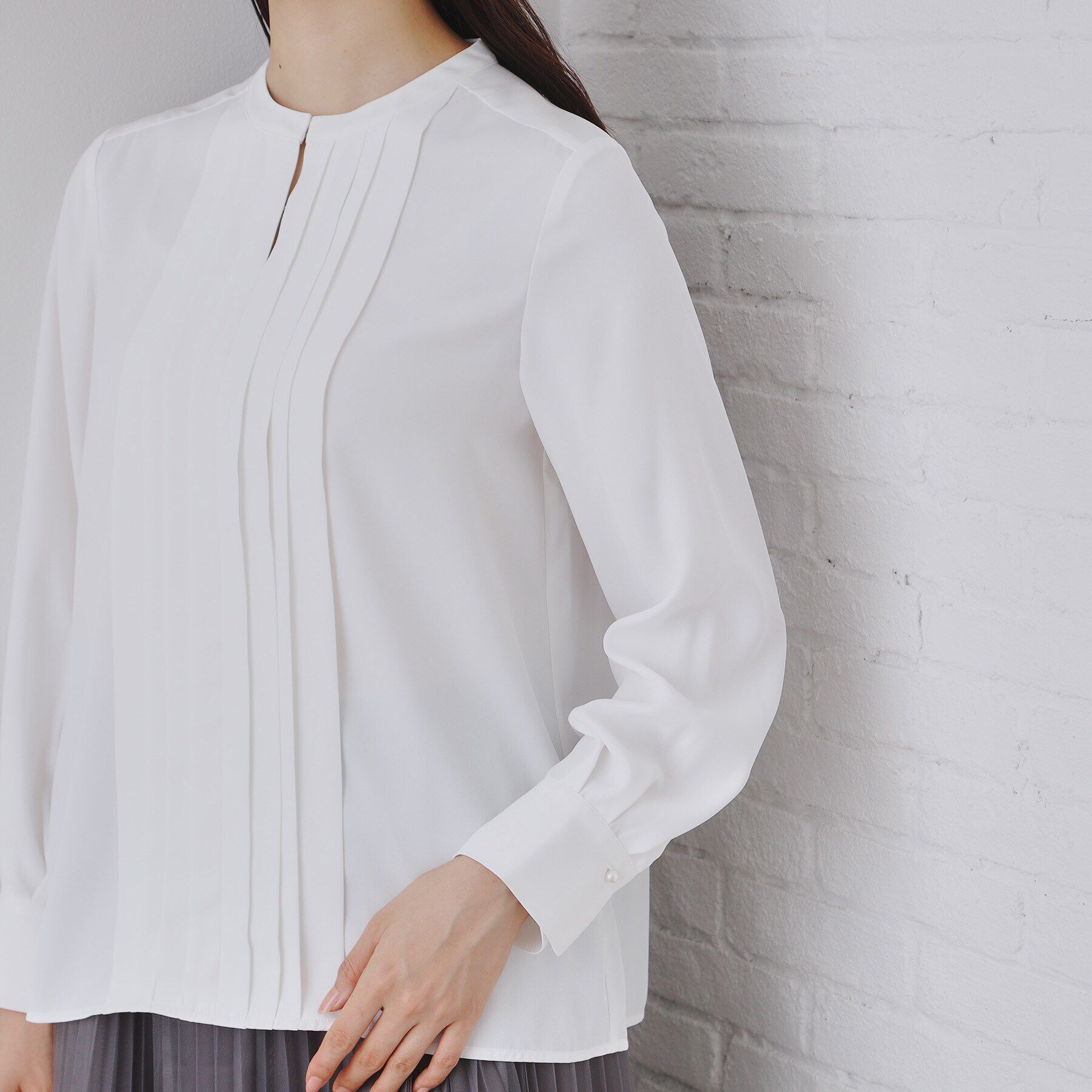 OPAQUE.CLIP「《通勤・セレモニー対応》フロントタックブラウス【洗濯機洗い可】」|シャツ・ブラウス|