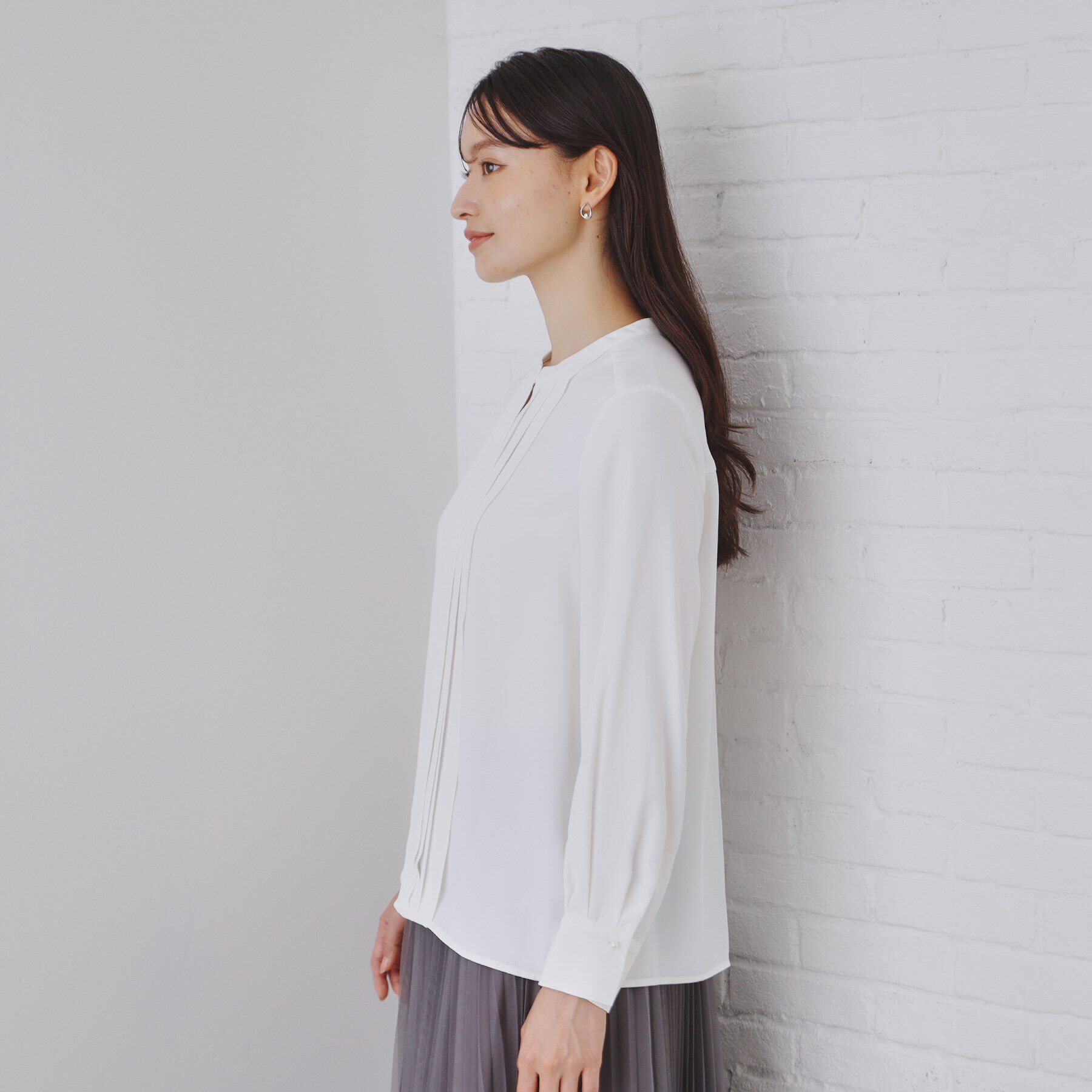 OPAQUE.CLIP「《通勤・セレモニー対応》フロントタックブラウス【洗濯機洗い可】」|シャツ・ブラウス|
