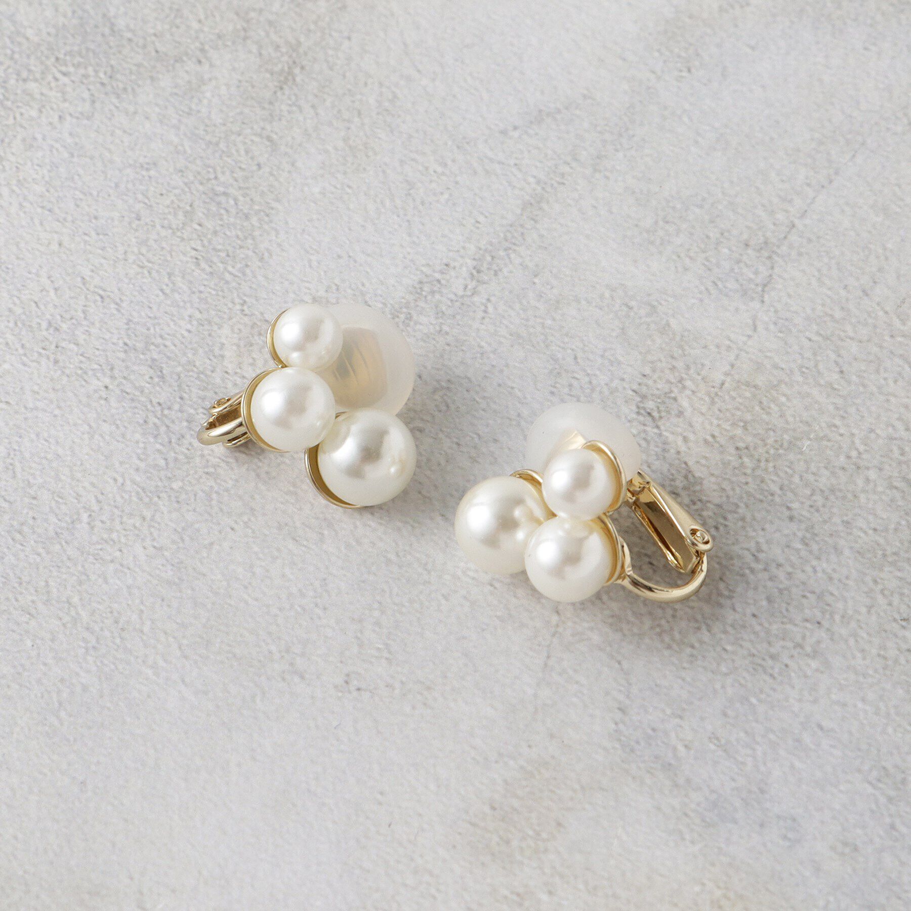 OPAQUE.CLIP「フェイクパールイヤリング」|イヤリング|ゴールド(007)