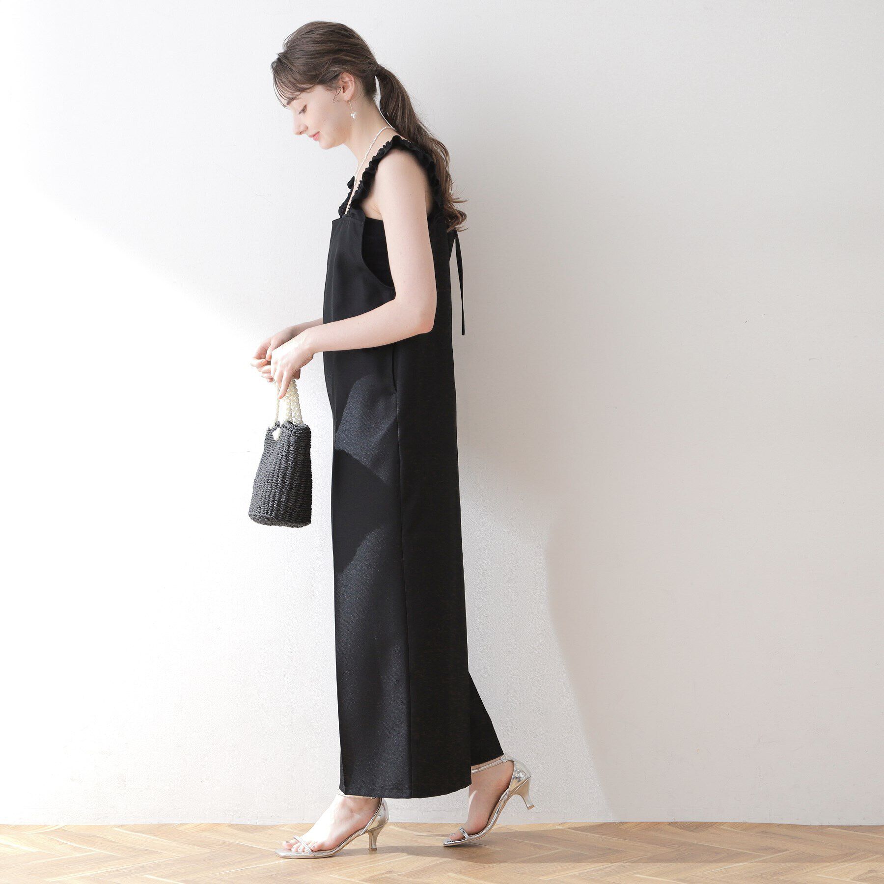 Couture broach「【カワイさを引き立てる】フリルデザインロンパース」|オールインワン|